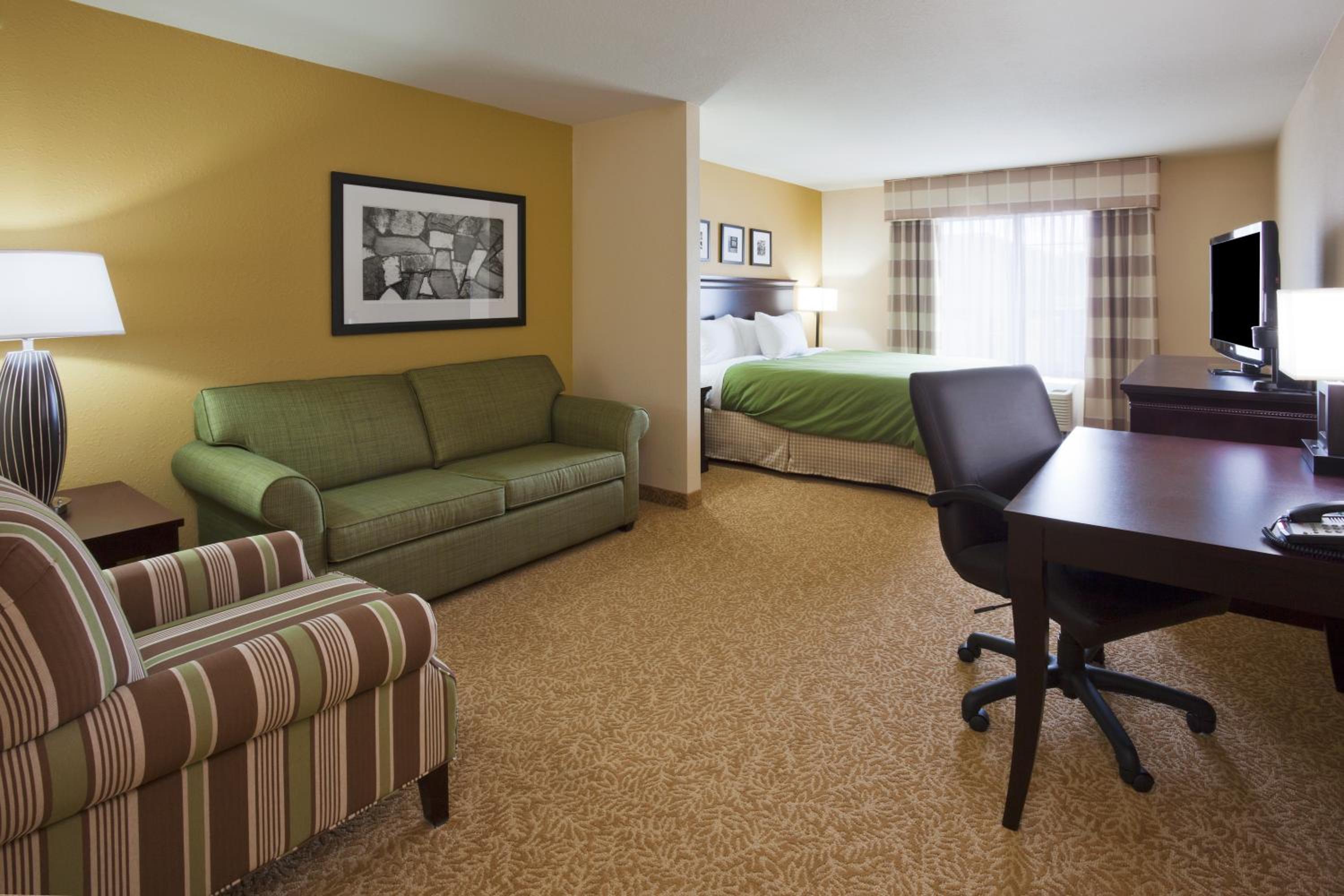 Studio King Suite photo 2
