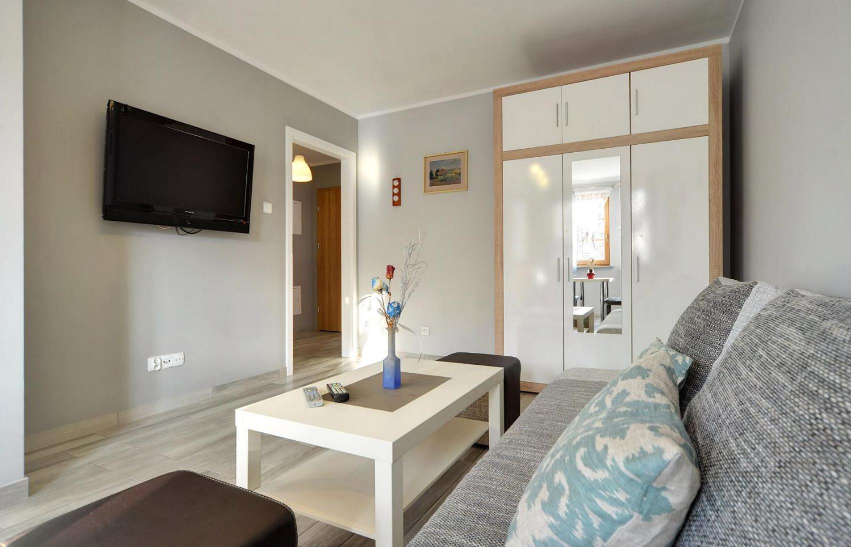 Apartment with Balcony - Photo 21