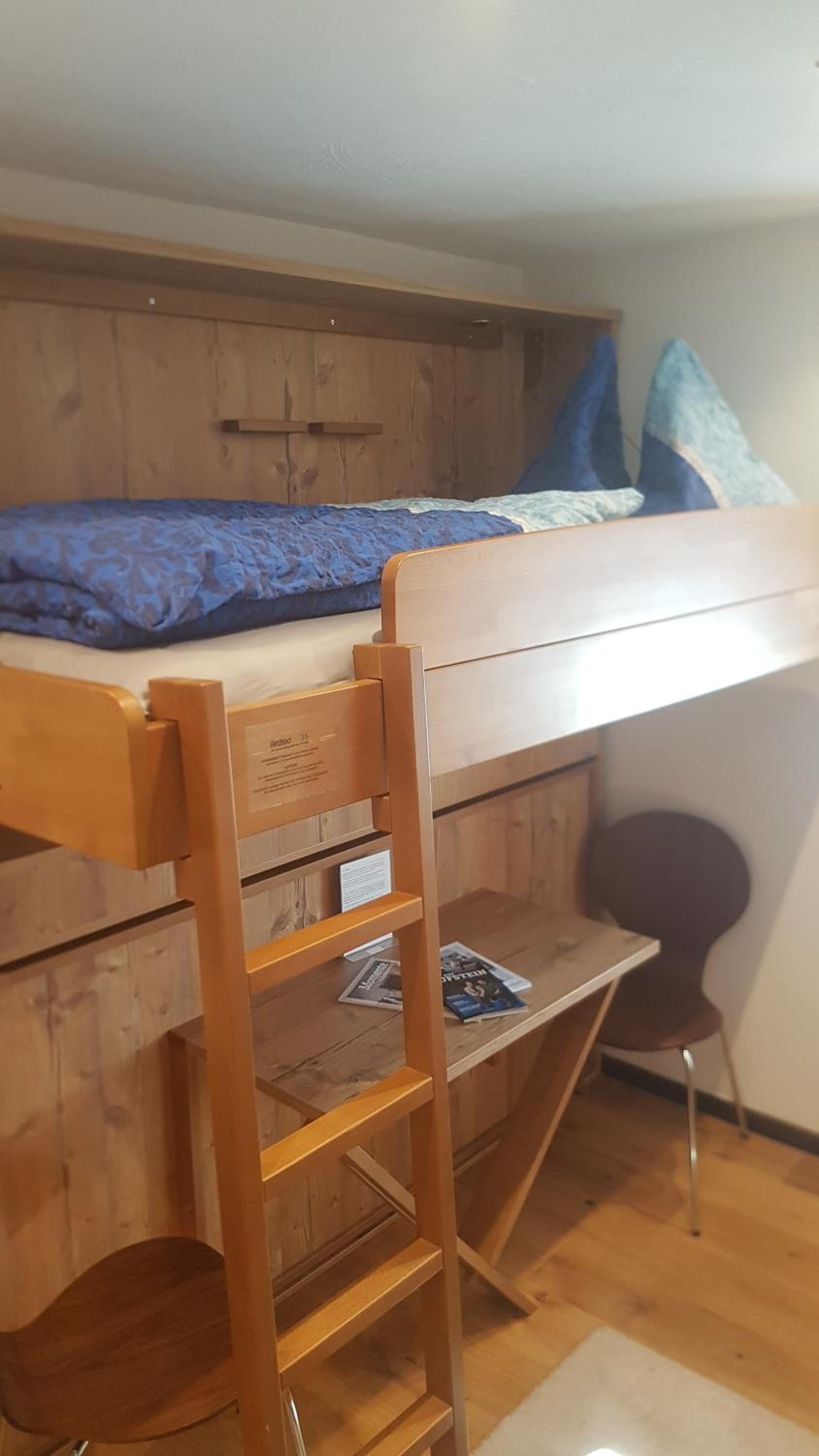 Double Room with Shared Bathroom photo 2