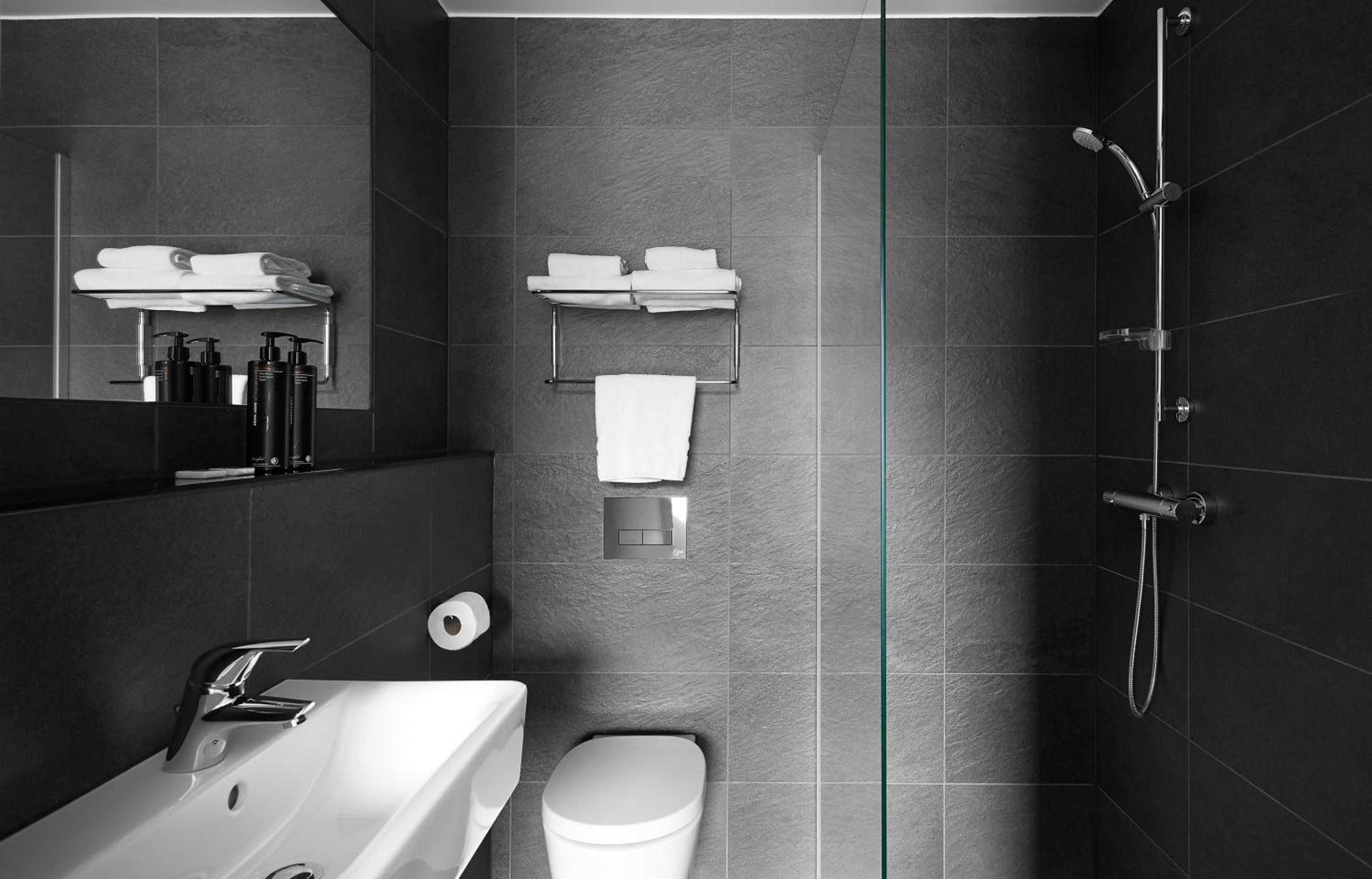King Suite - Photo 6