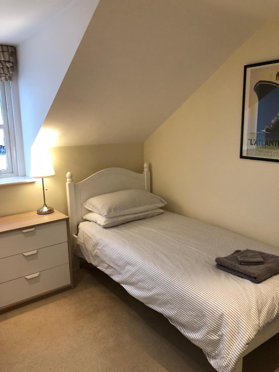 Two-Bedroom House photo 3