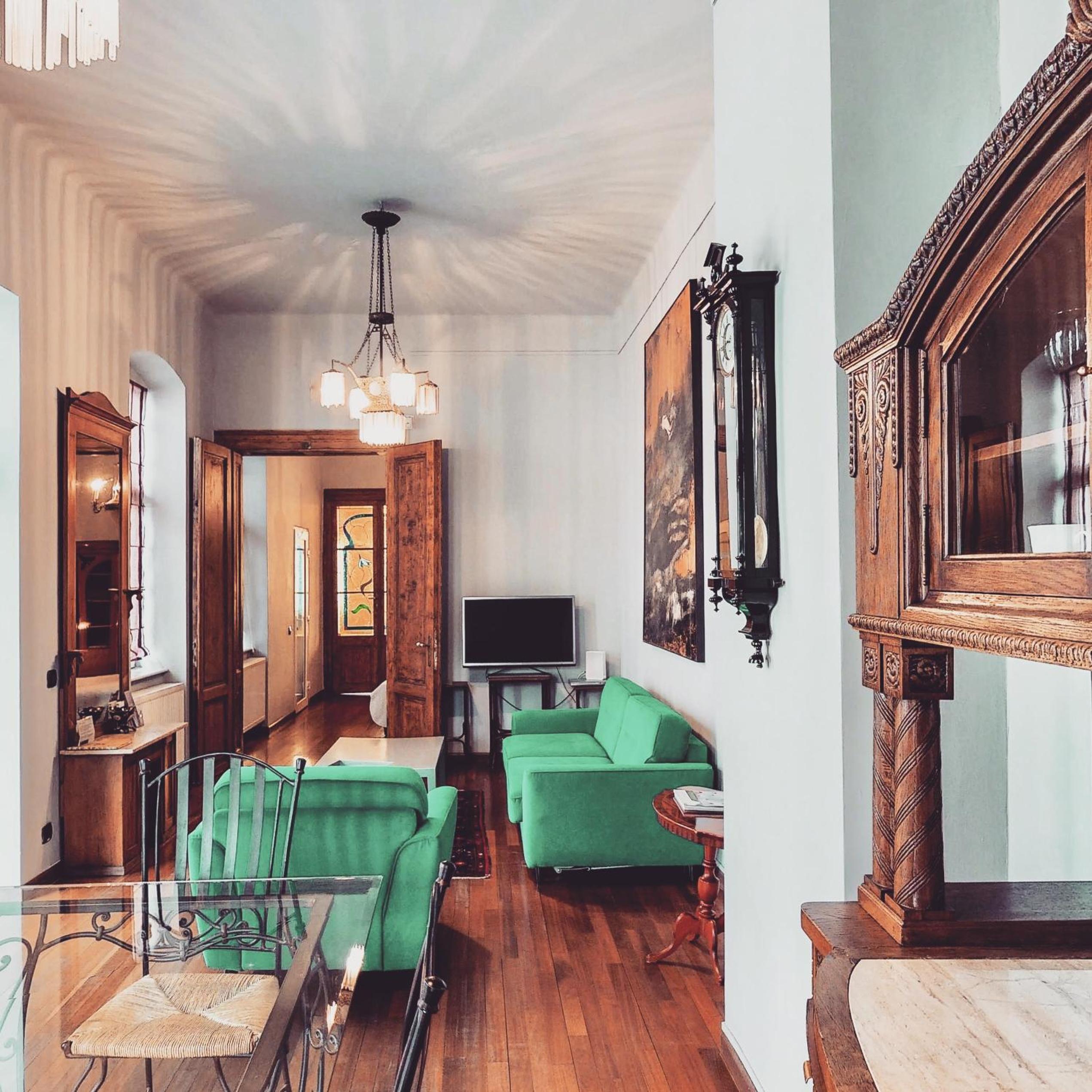 Large Two-Bedroom Apartment with Balcony - Eroilor 28