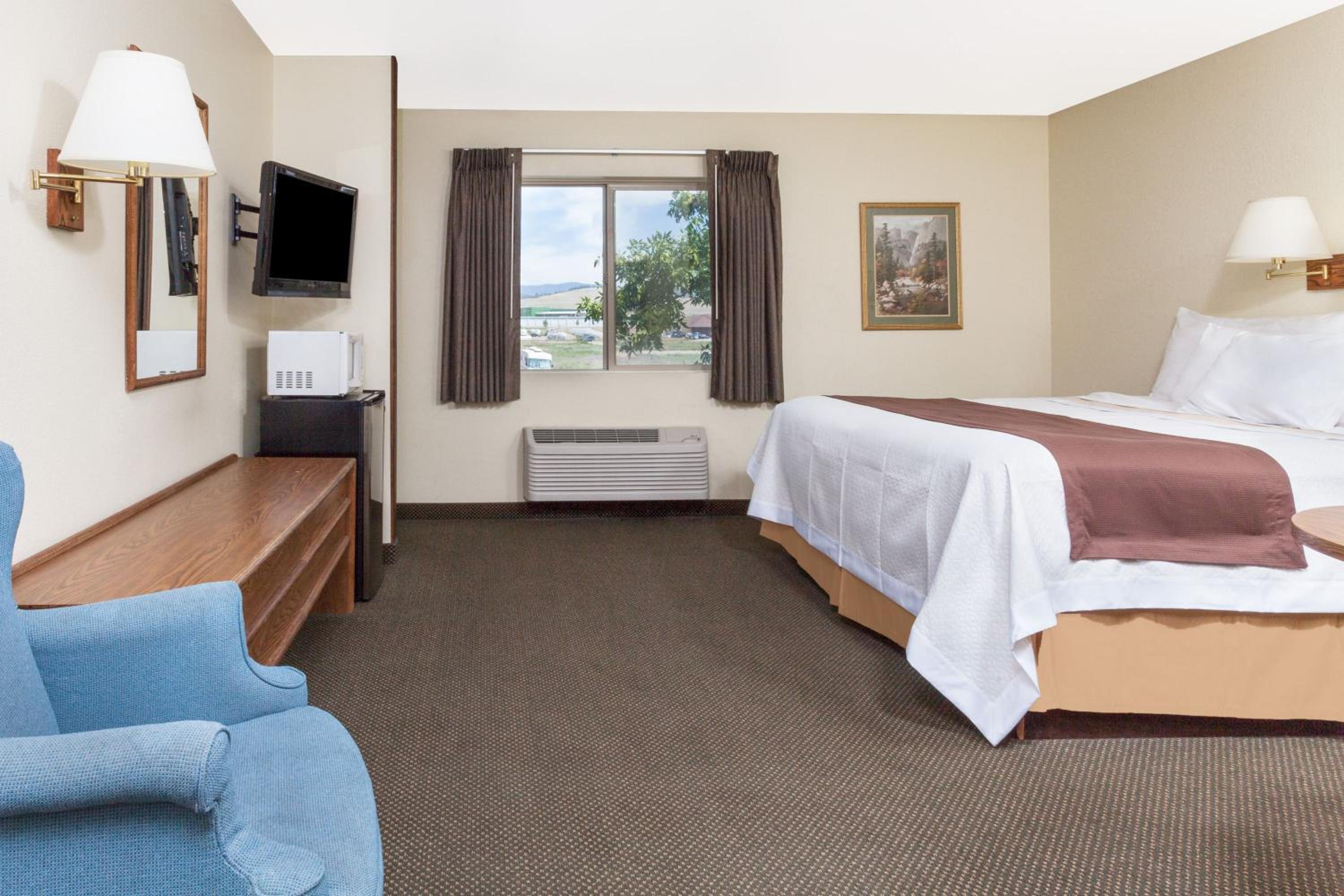 King Room - Disability Access/Non-Smoking - Photo 7