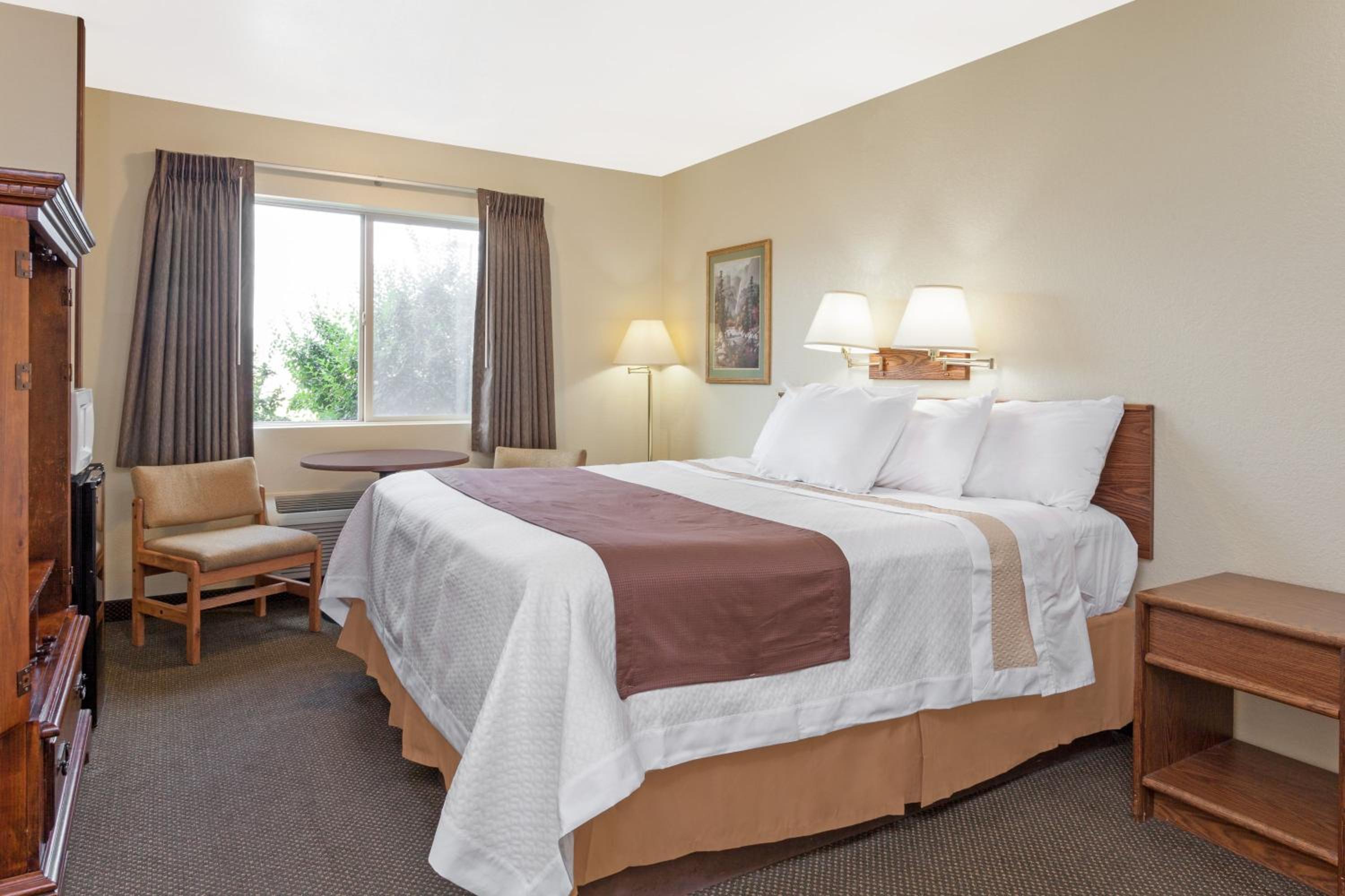 King Room - Disability Access/Non-Smoking - Photo 2