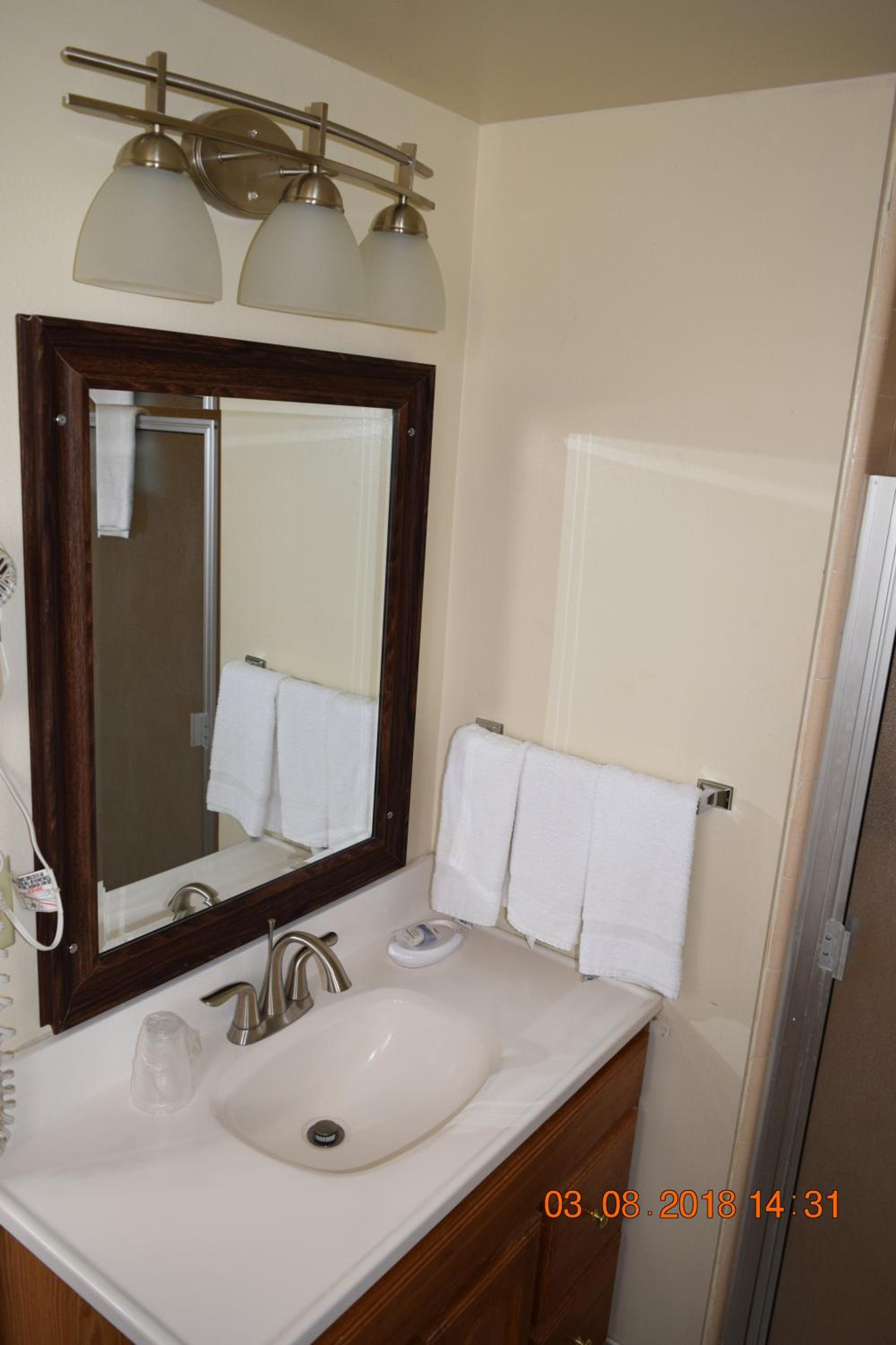 Deluxe King Room photo 3