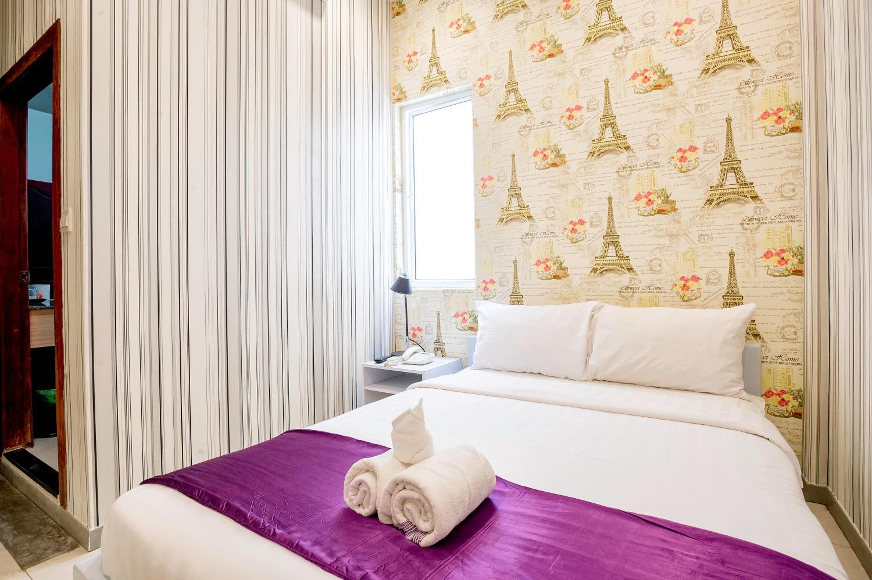 Standard Double Room - Photo 9