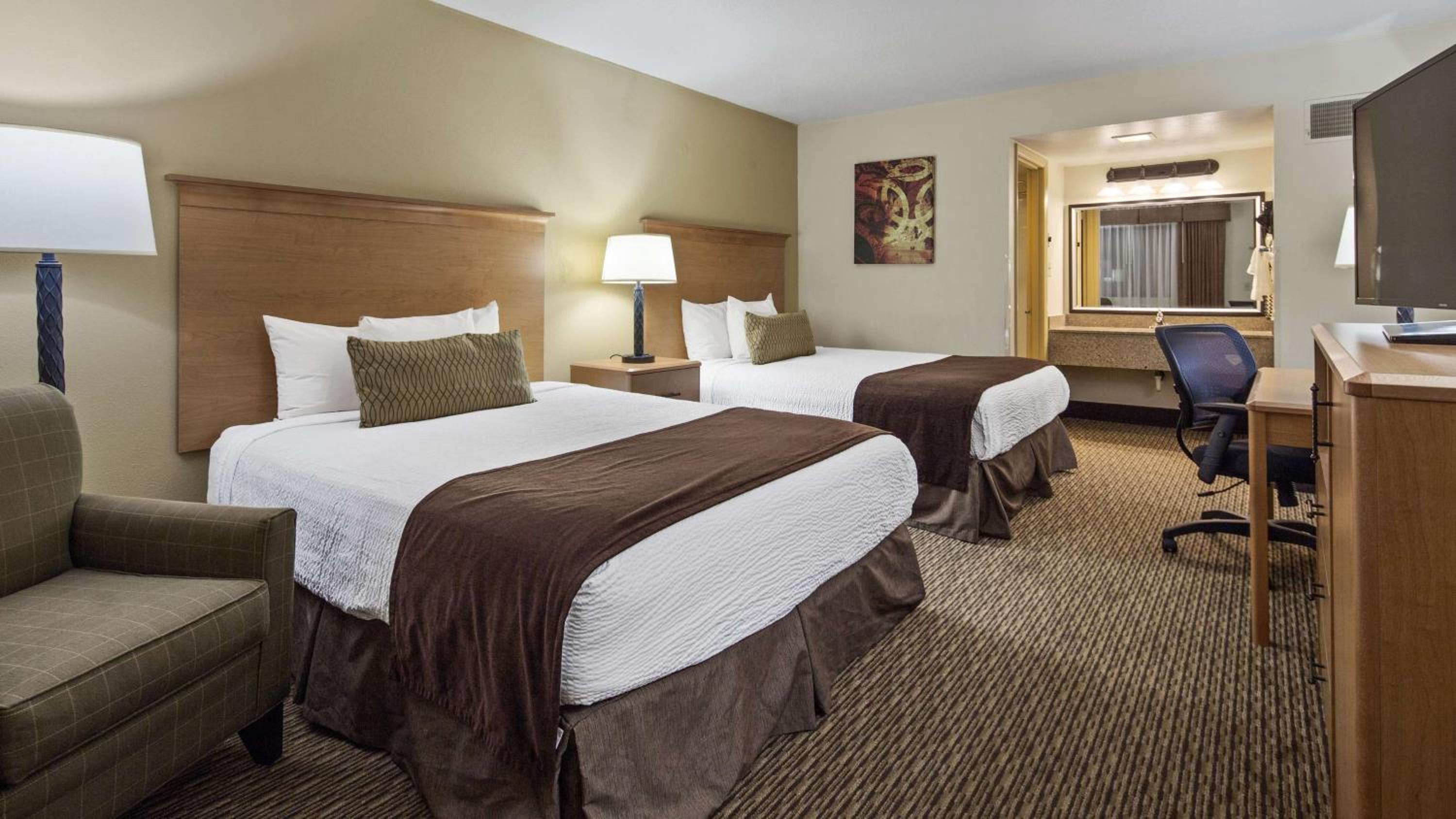 Double Room with Two Double Beds - Photo 1