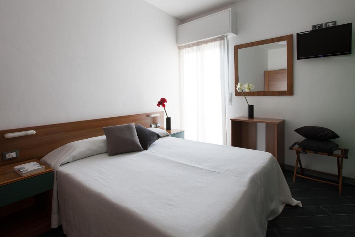 Triple Room with Balcony photo 2