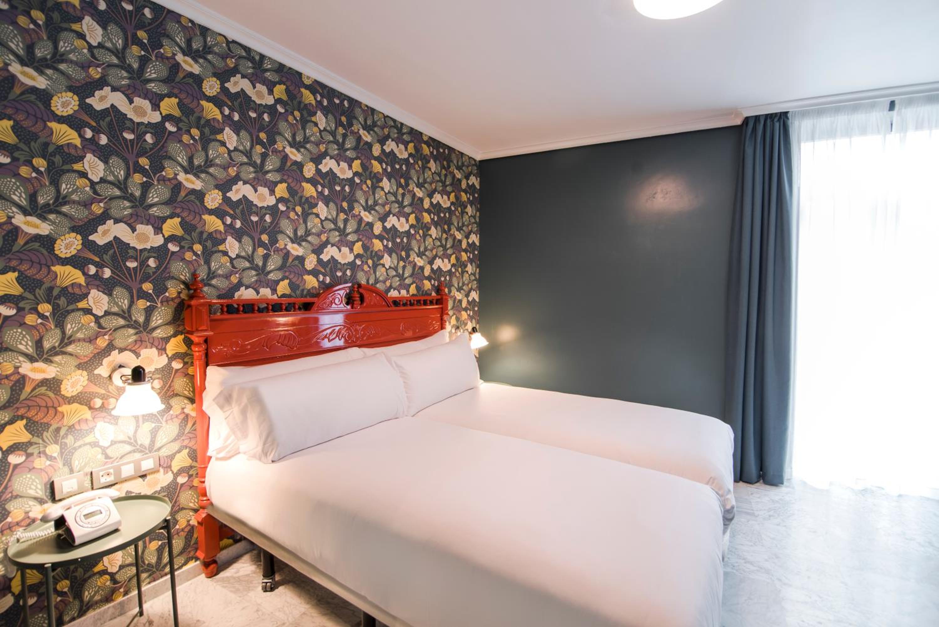 Double Room - Photo 7