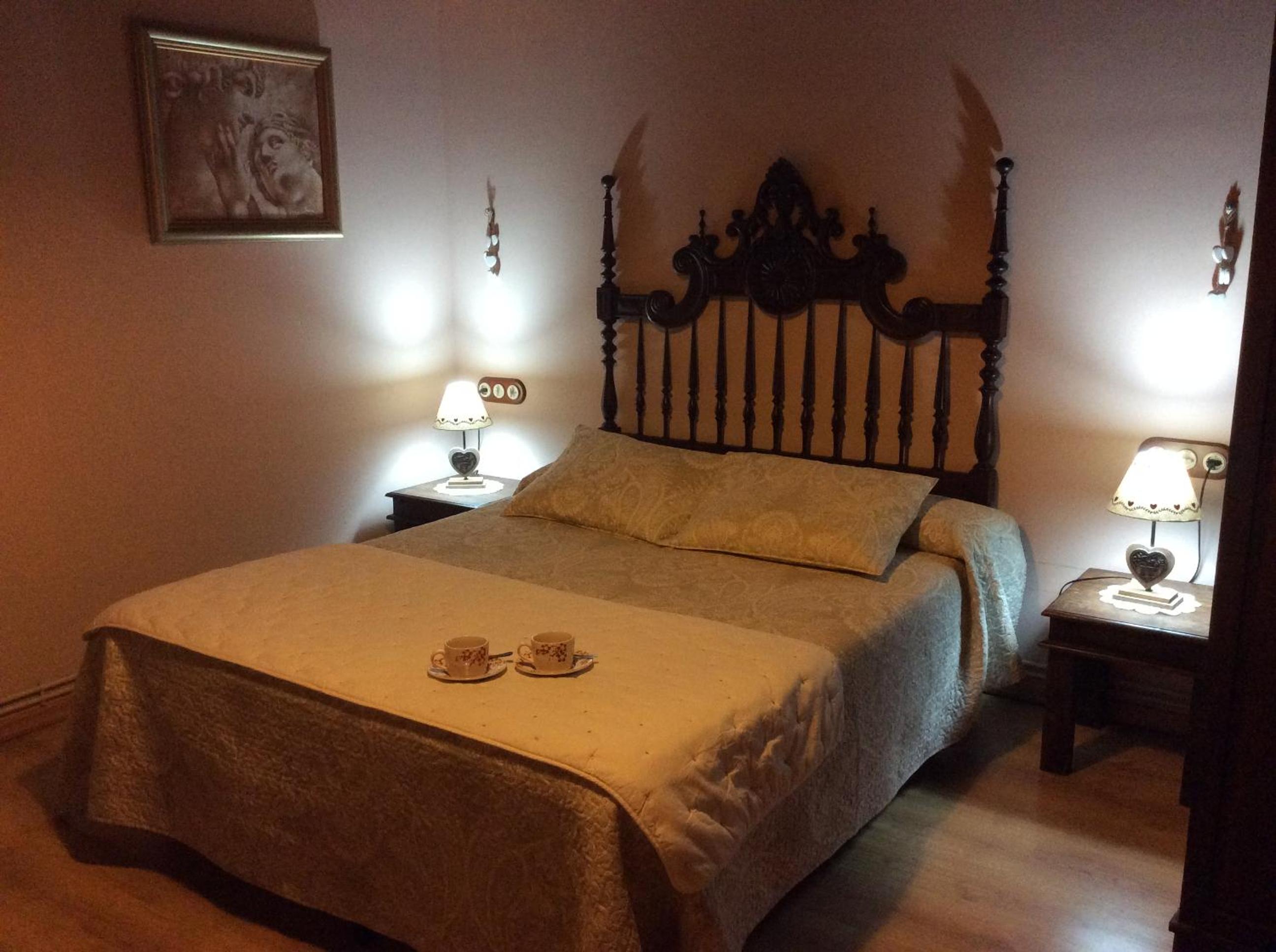 Double or Twin Room - Photo 14