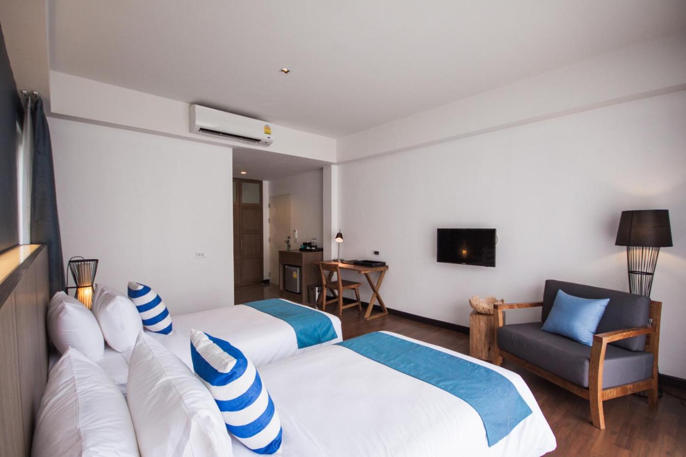 Deluxe Double or Twin Room photo 2