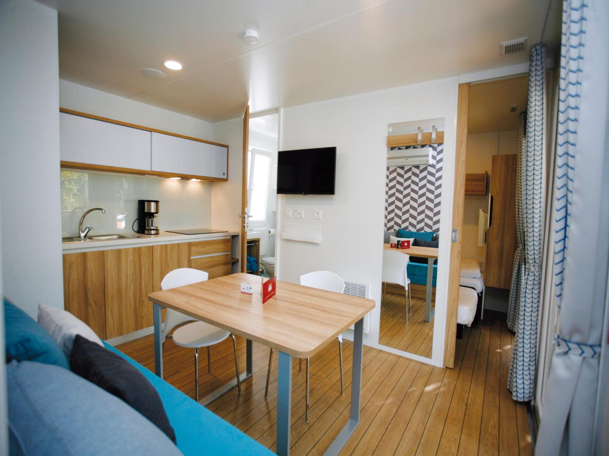 Mobile Home photo 1
