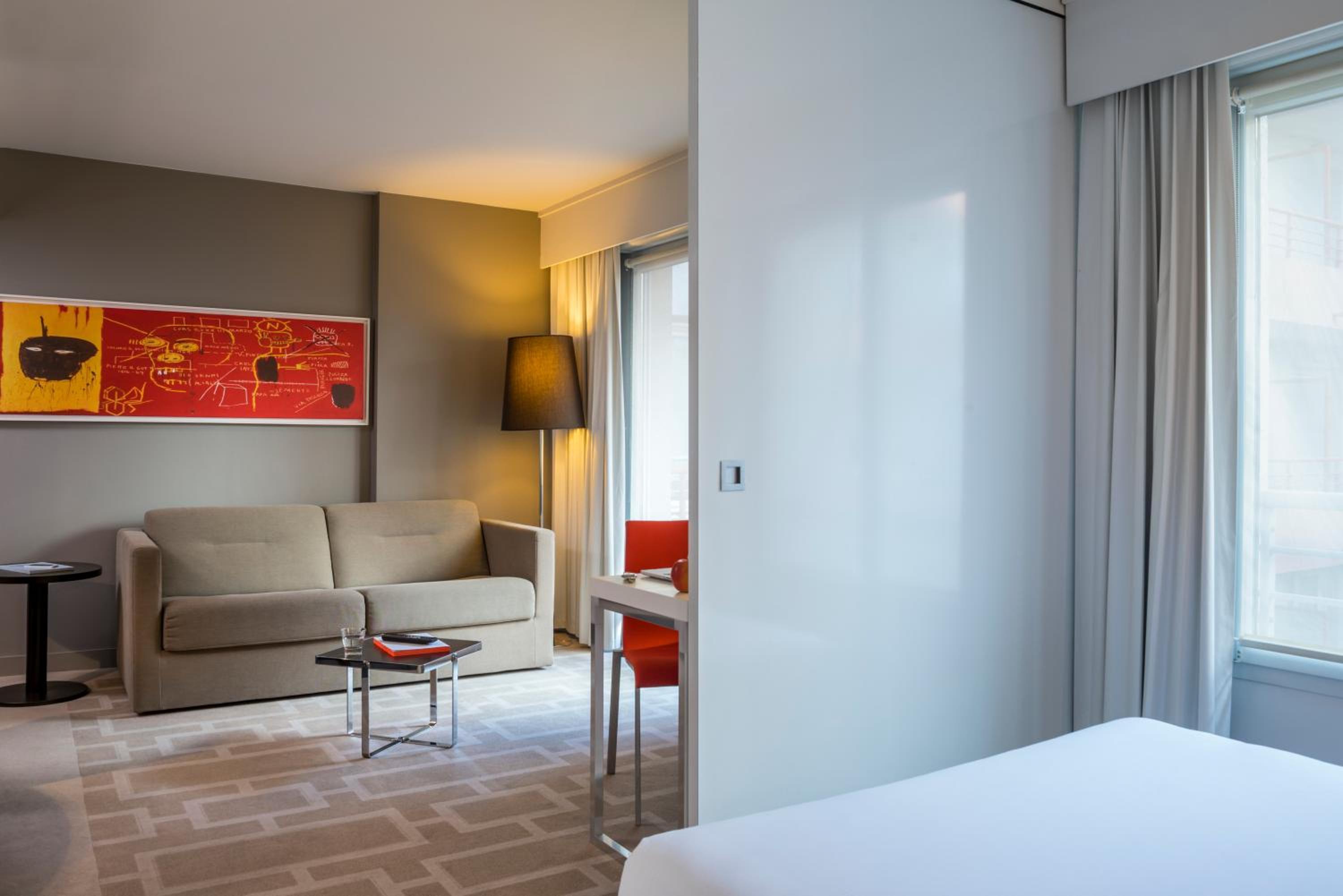 One-Bedroom Apartment - Photo 4