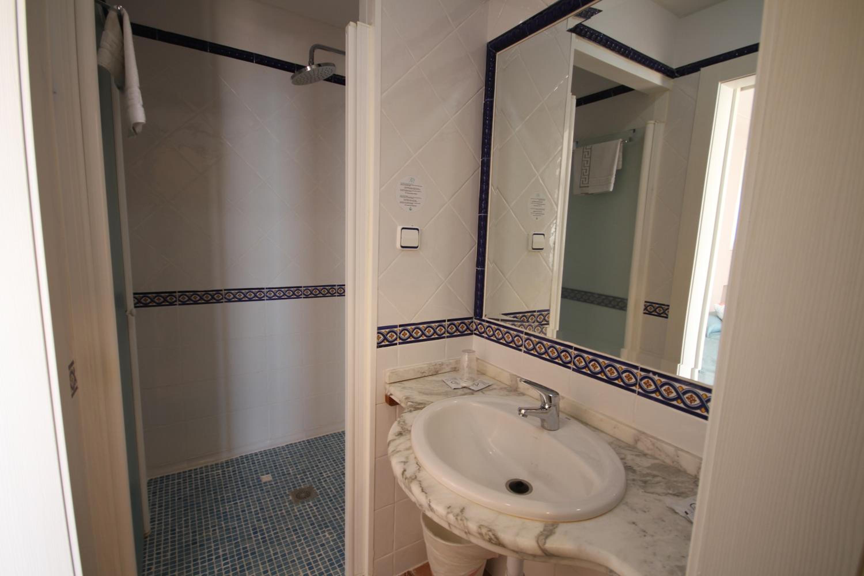 Suite with Balcony photo 2