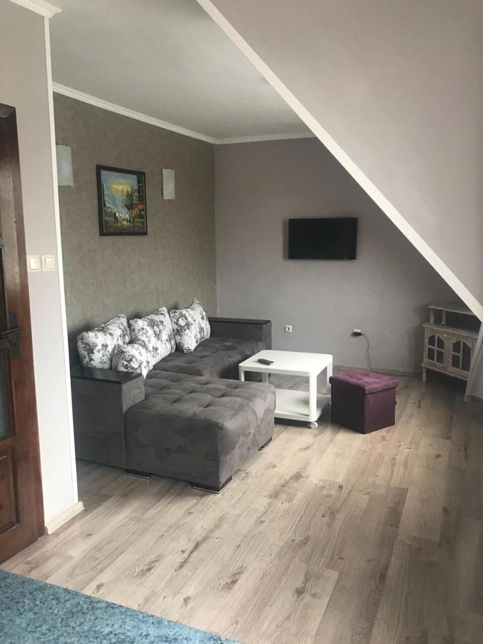 One-Bedroom Apartment (4 Adults)