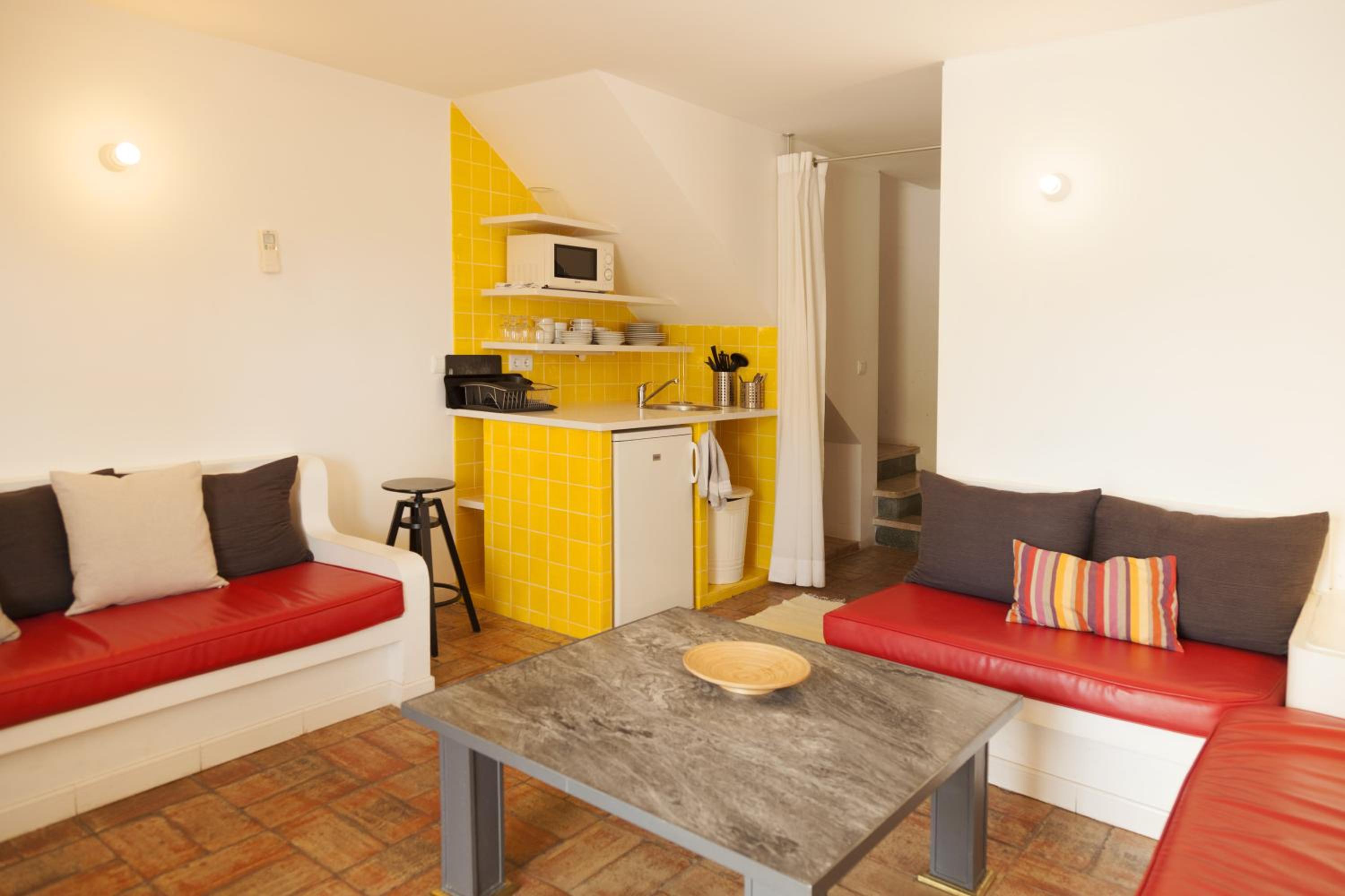 Two-Bedroom Apartment - Photo 5