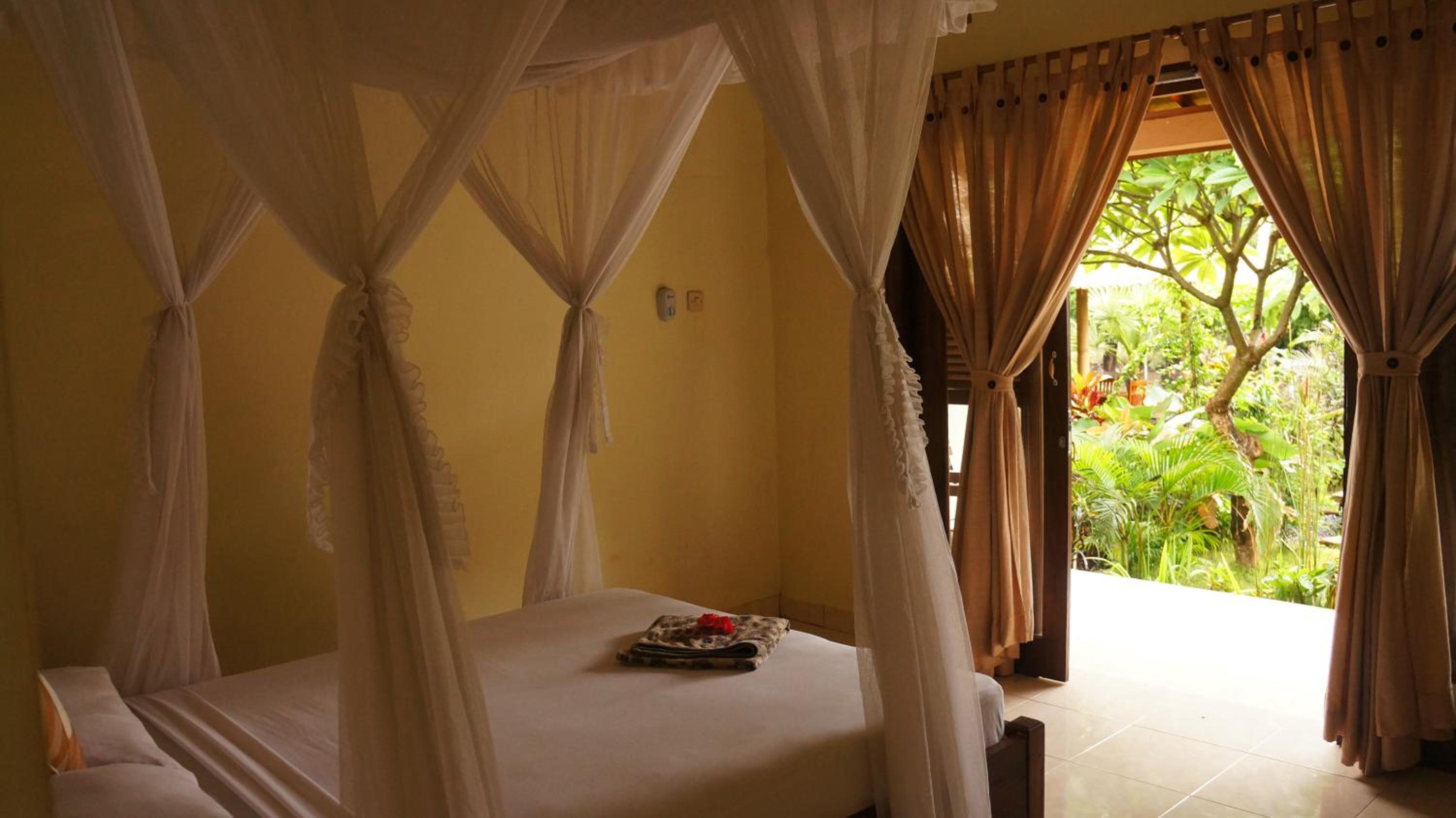 Standard Double Room with Fan photo 2