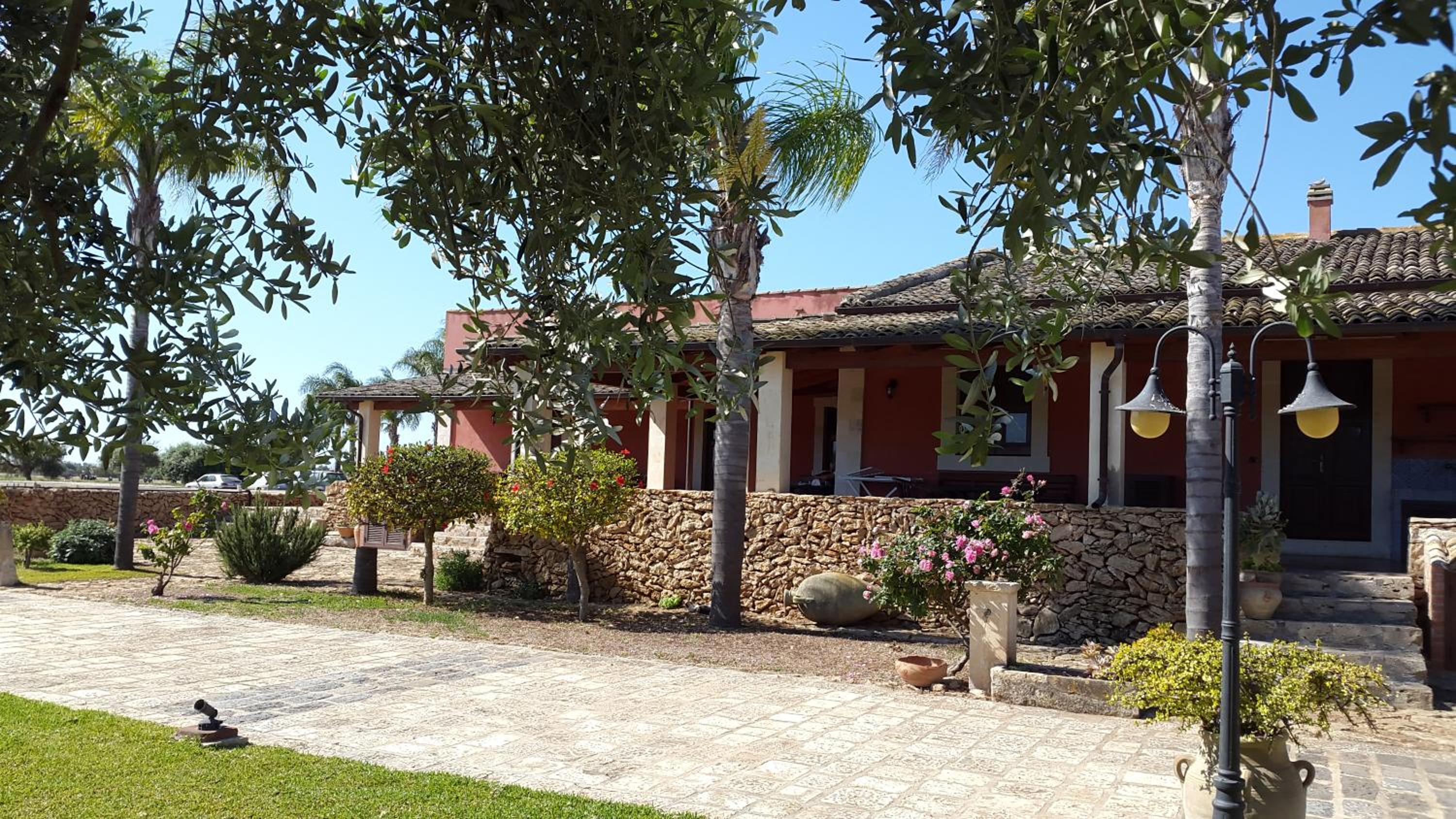 Double or Twin Room with Patio and Pool View - Photo 2