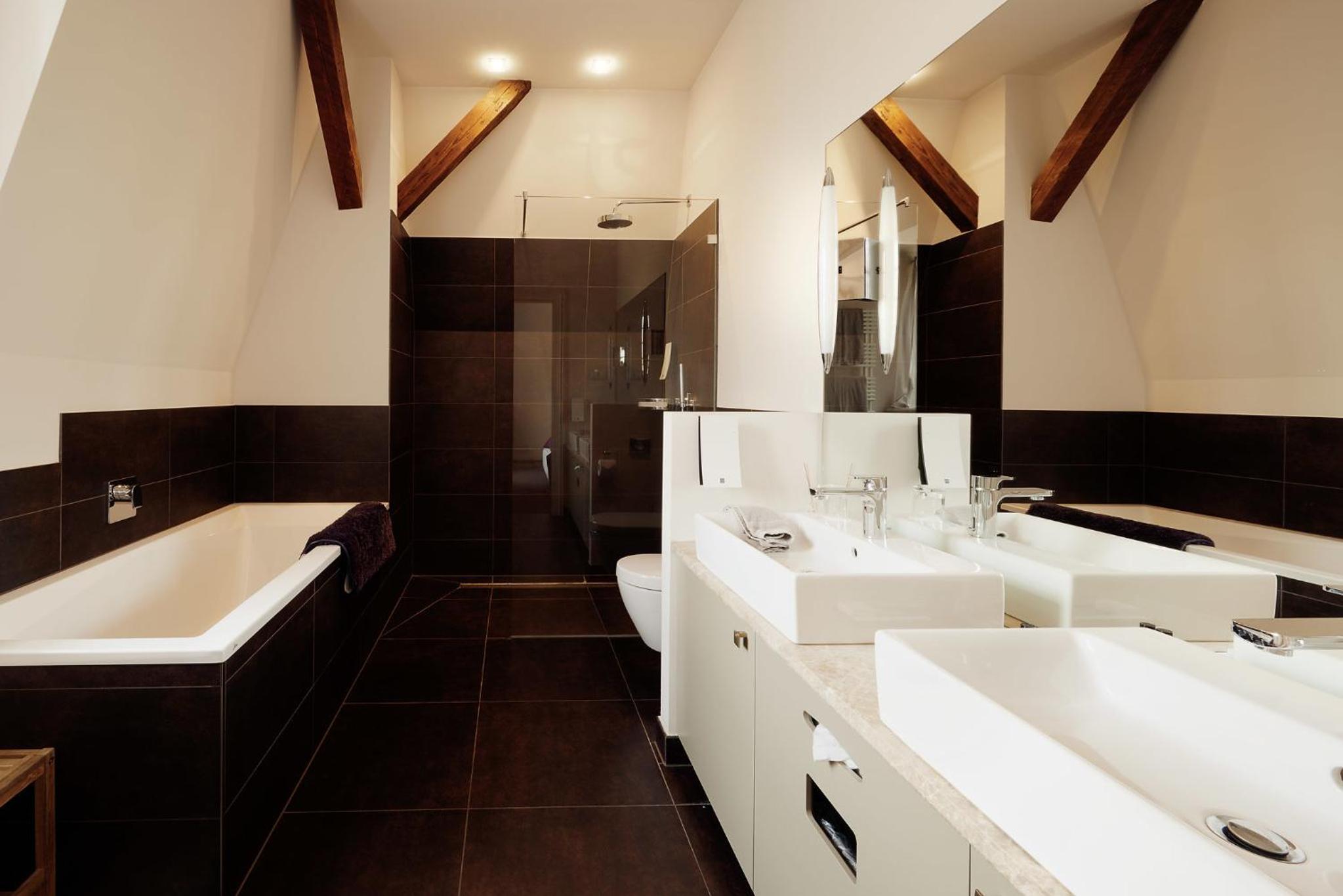 Deluxe Suite photo 2