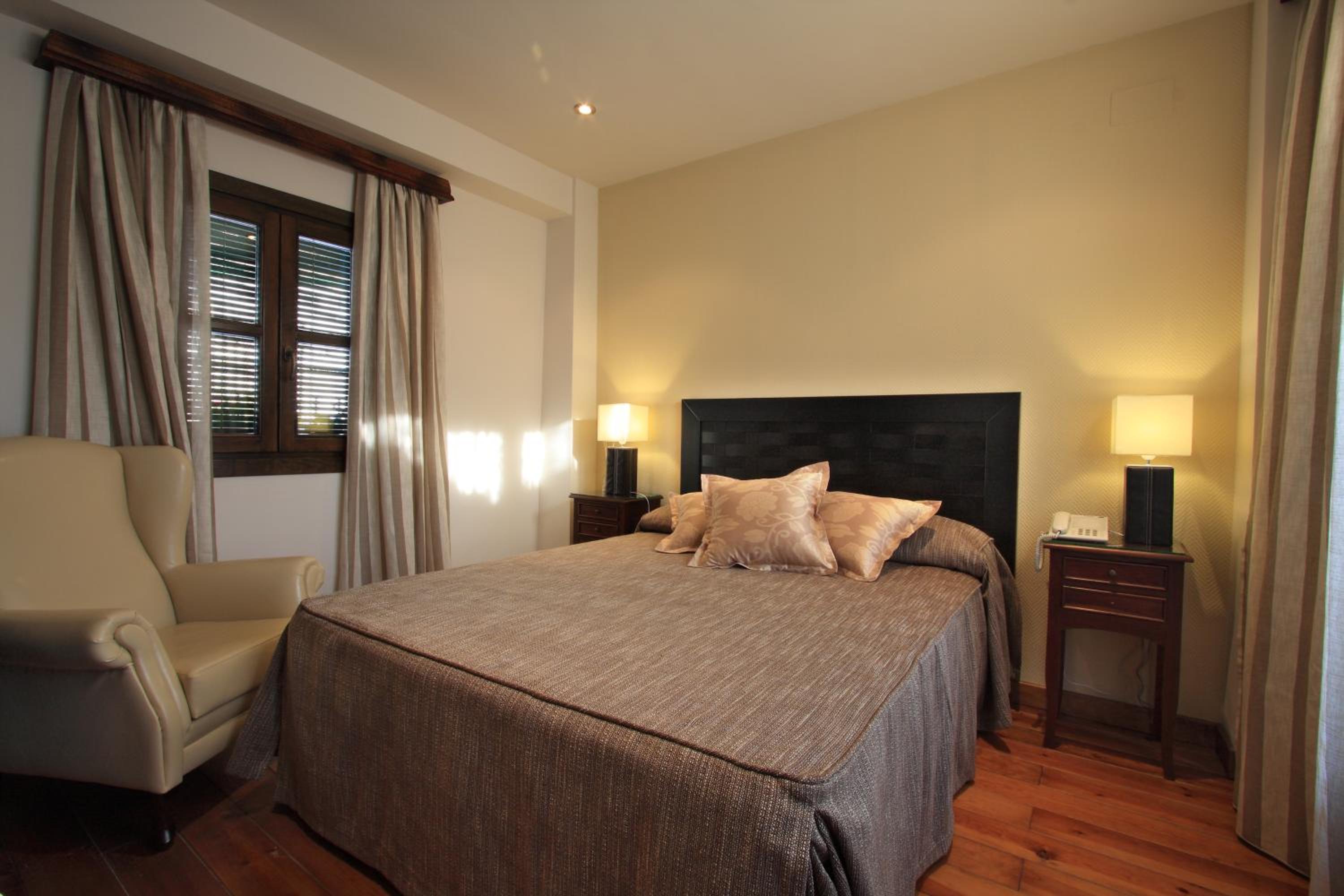 2- Bedroom Apartment Suite with Complimentary Spa Access - Photo 5