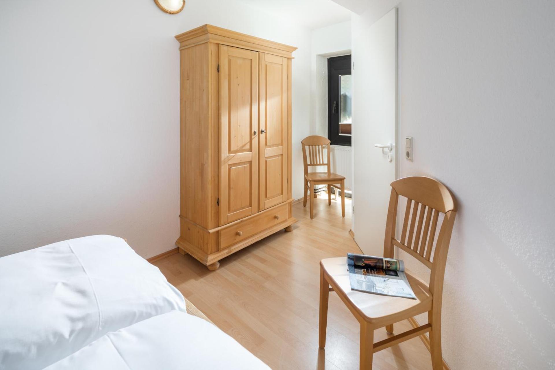 One-Bedroom Apartment - Photo 11