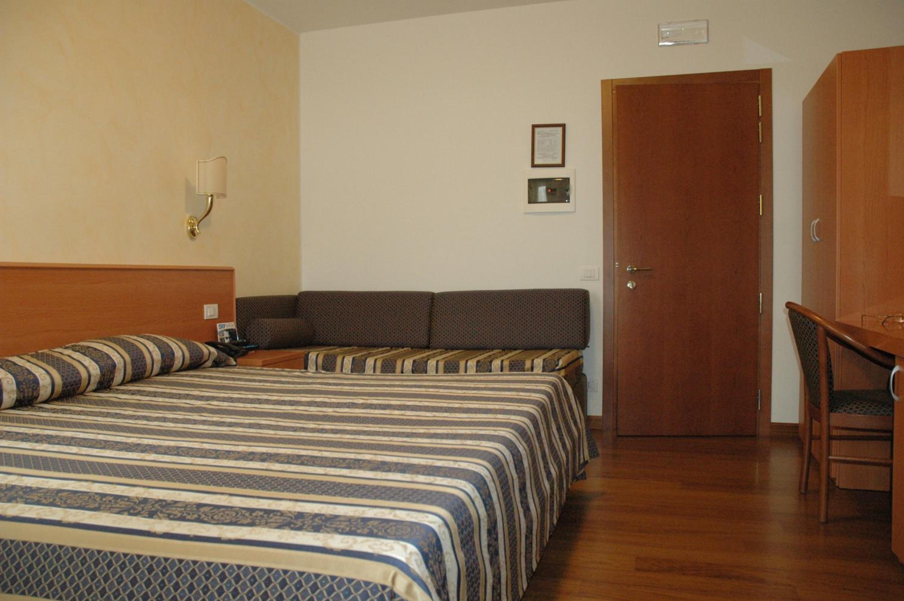 Superior Double Room - Photo 4