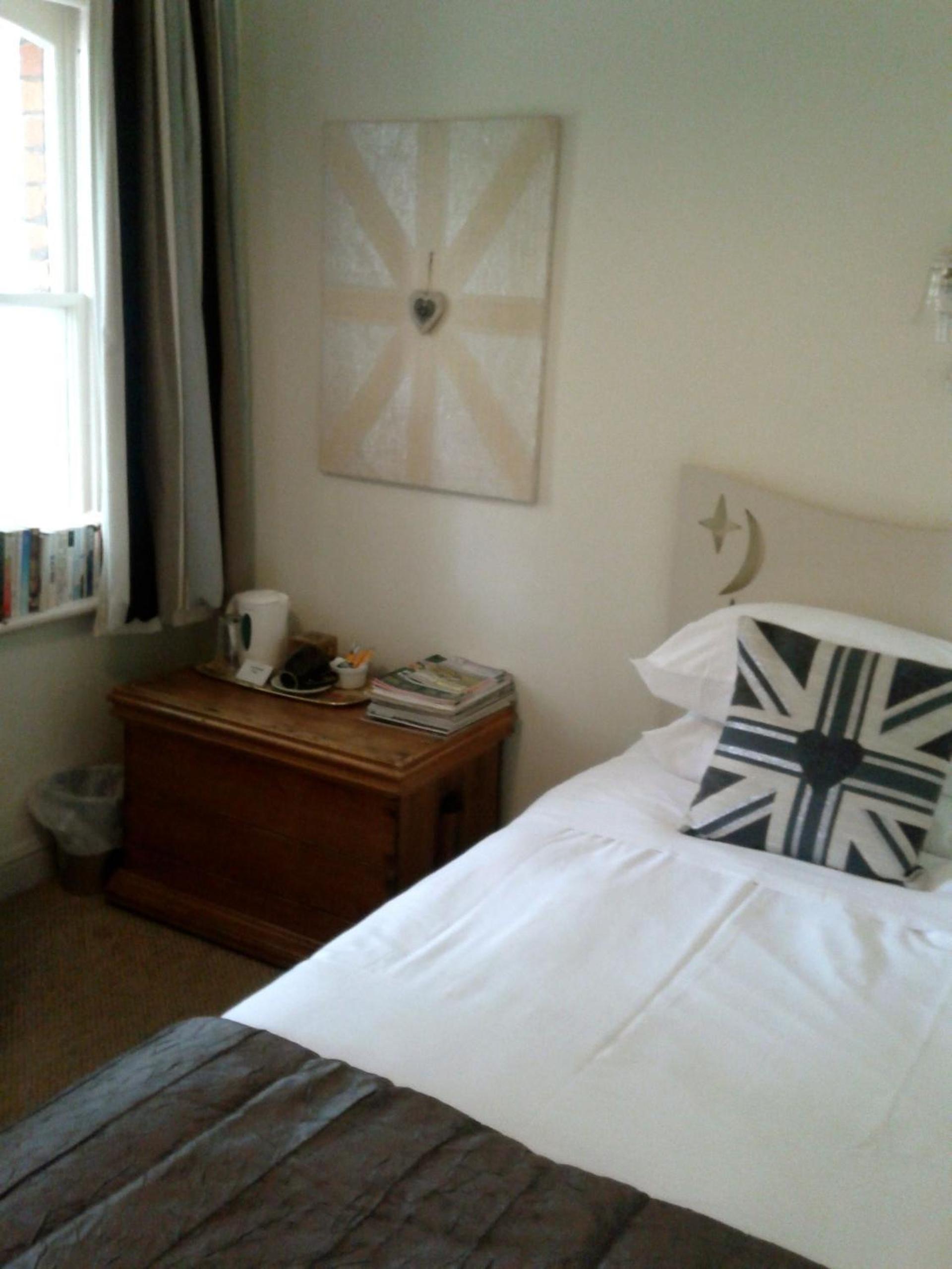 Deluxe Triple Room - Photo 9