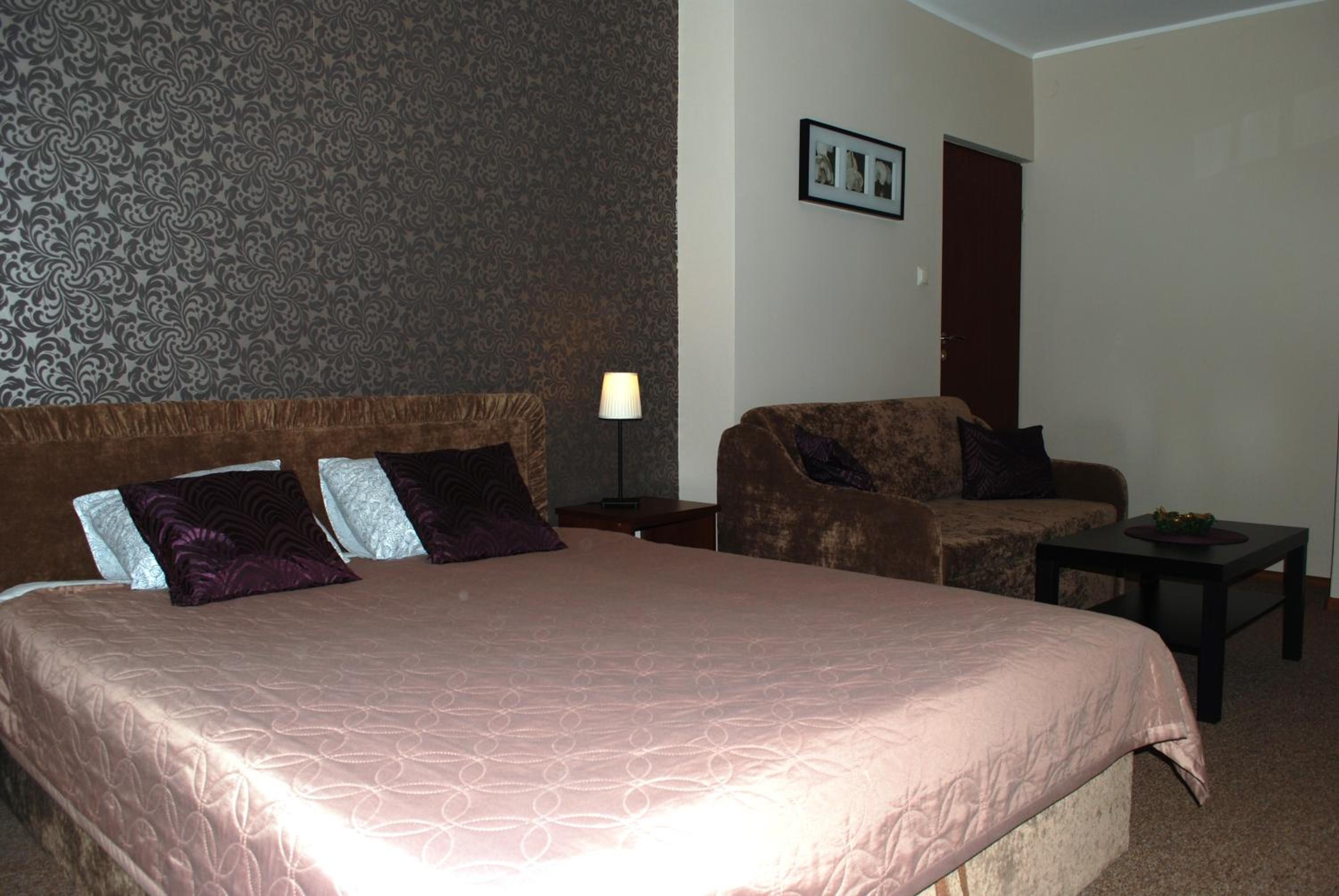 Family Room photo 2