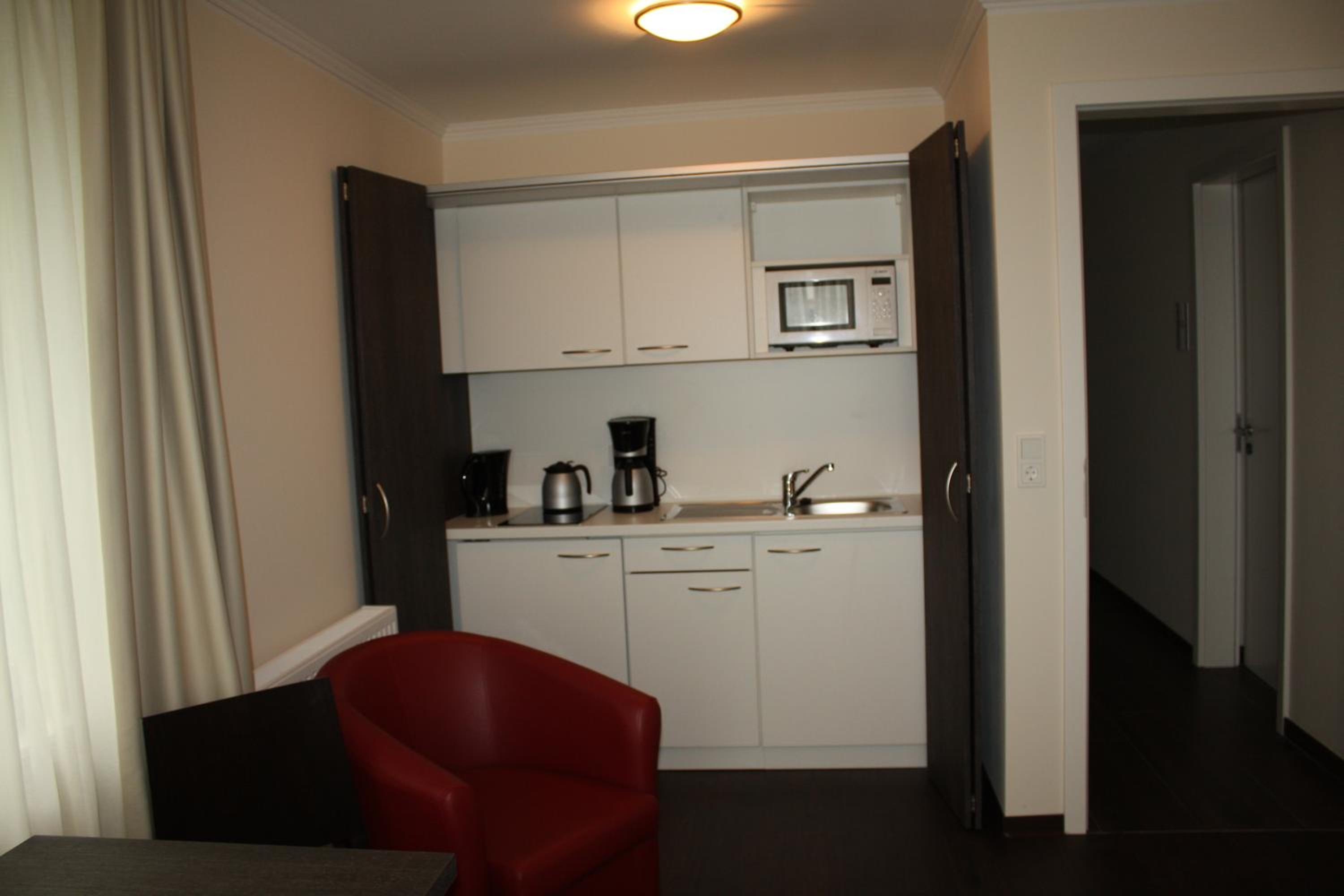 Suite - Photo 7