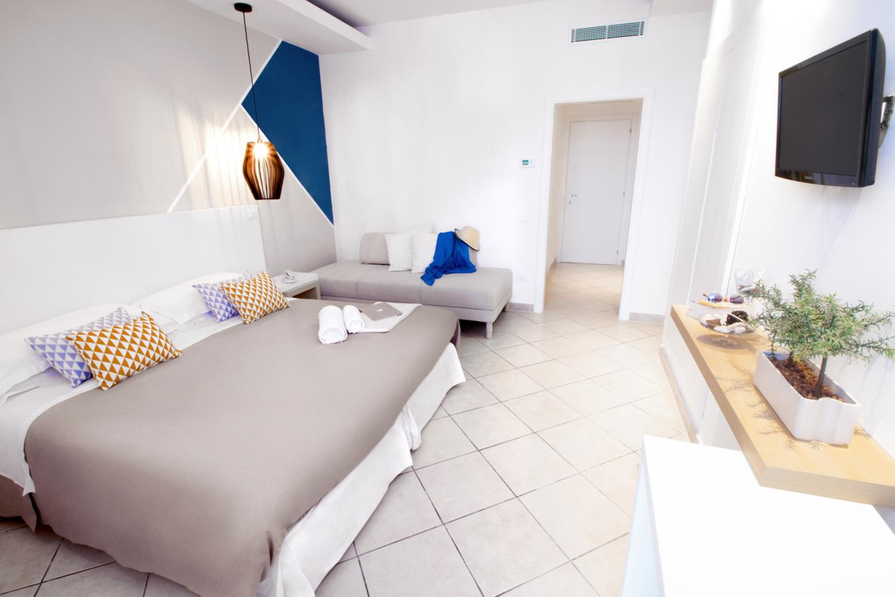 Double Room - Photo 4