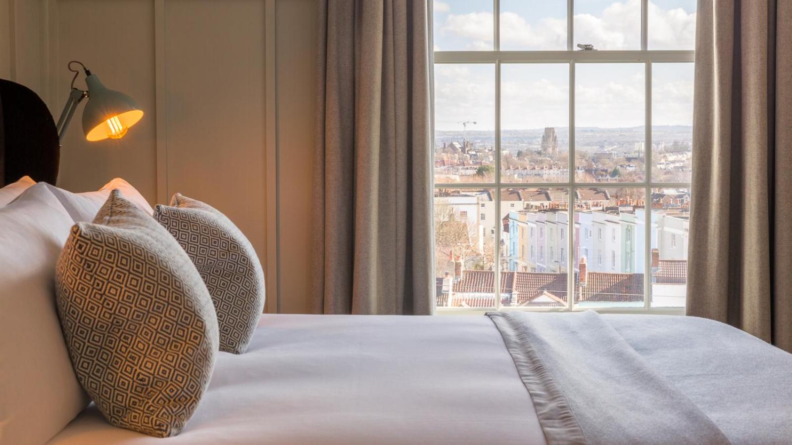 Suite with City and Park View photo 2