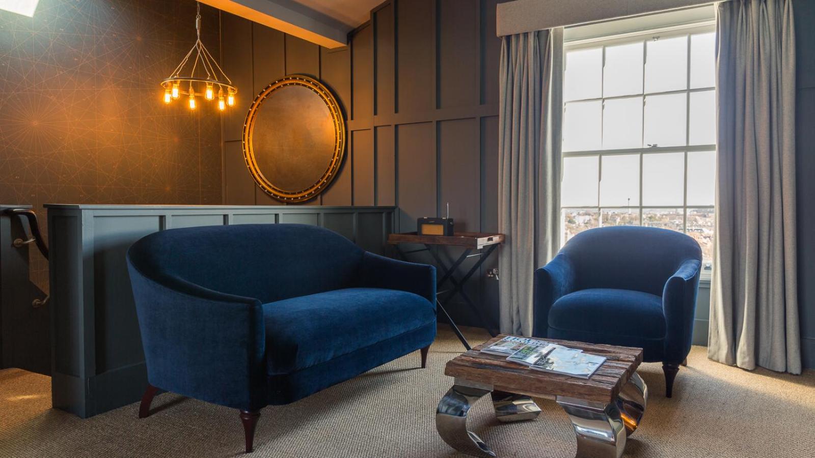 Suite with City and Park View photo 3