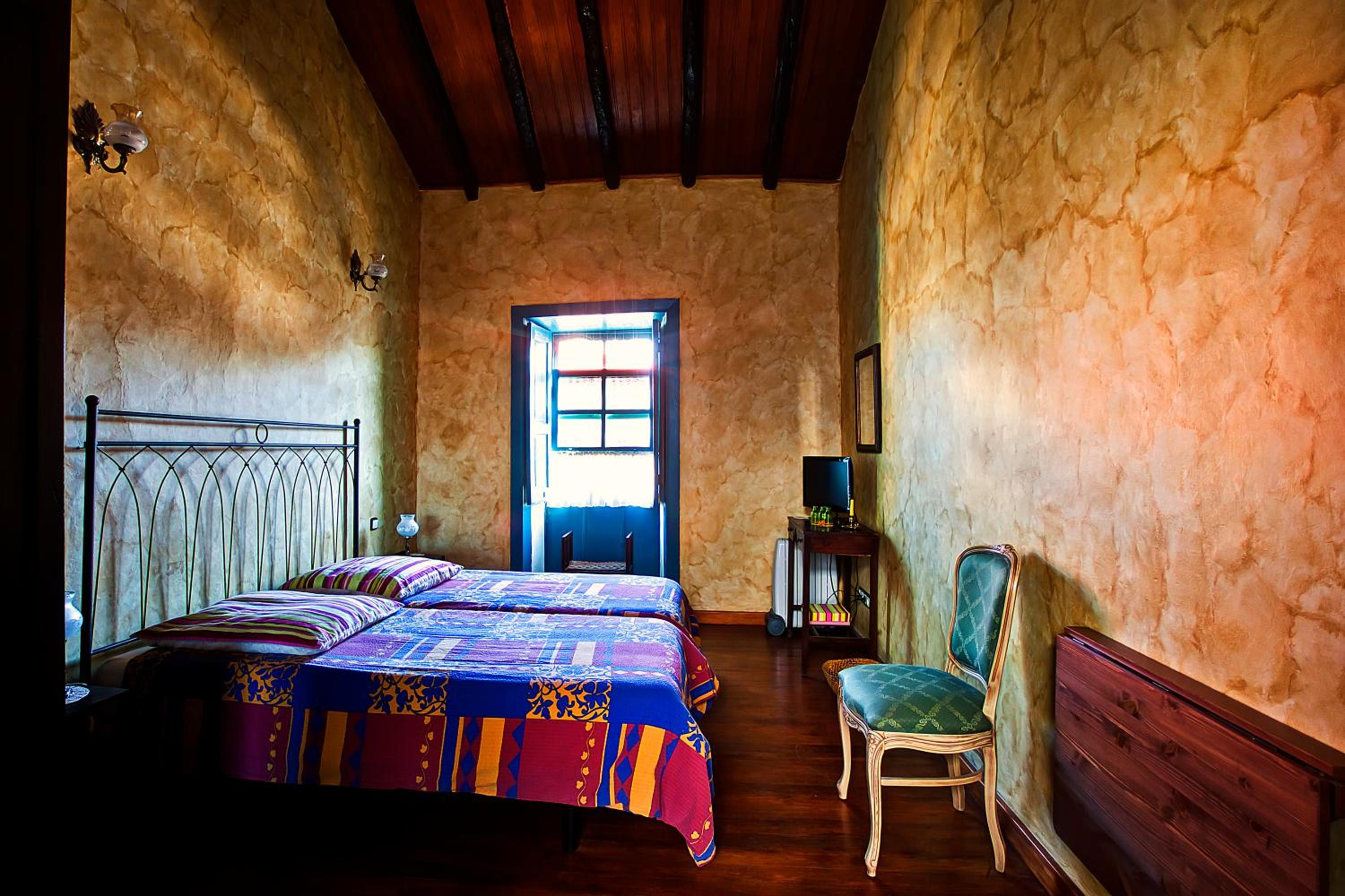 Double Room - Photo 6