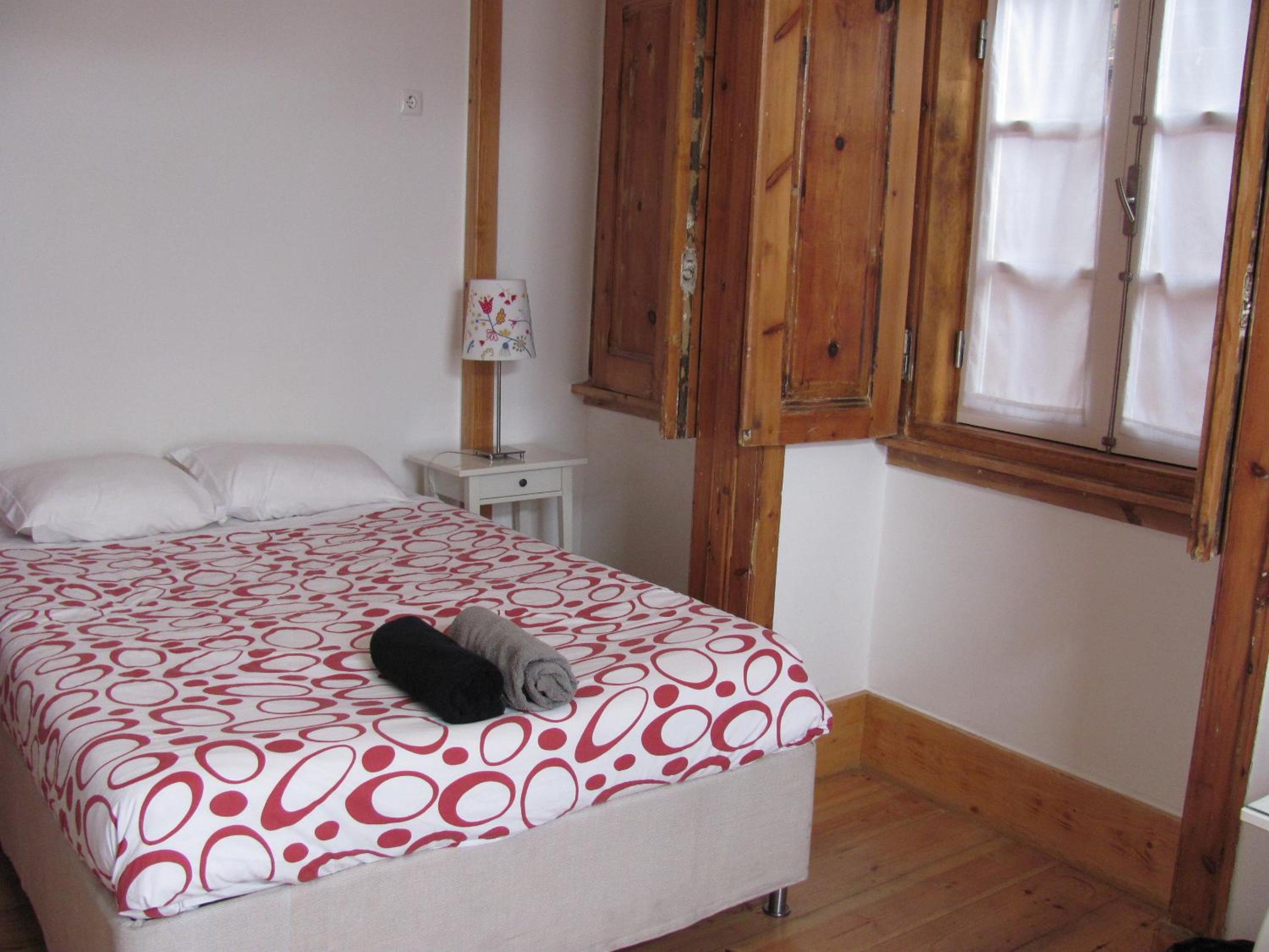 Double Room with Shared Bathroom photo 3