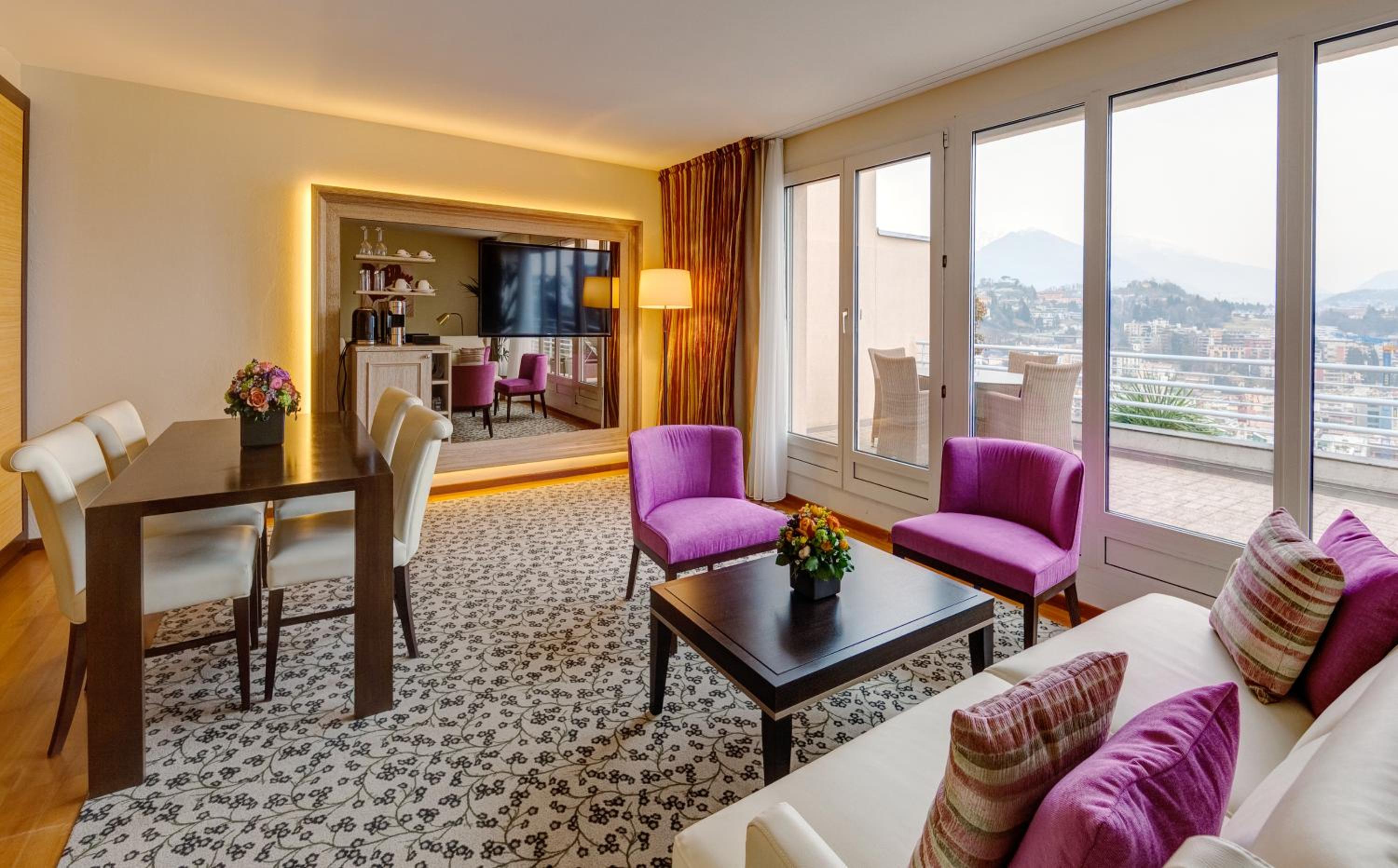 Penthouse Suite with Lake View - Photo 1