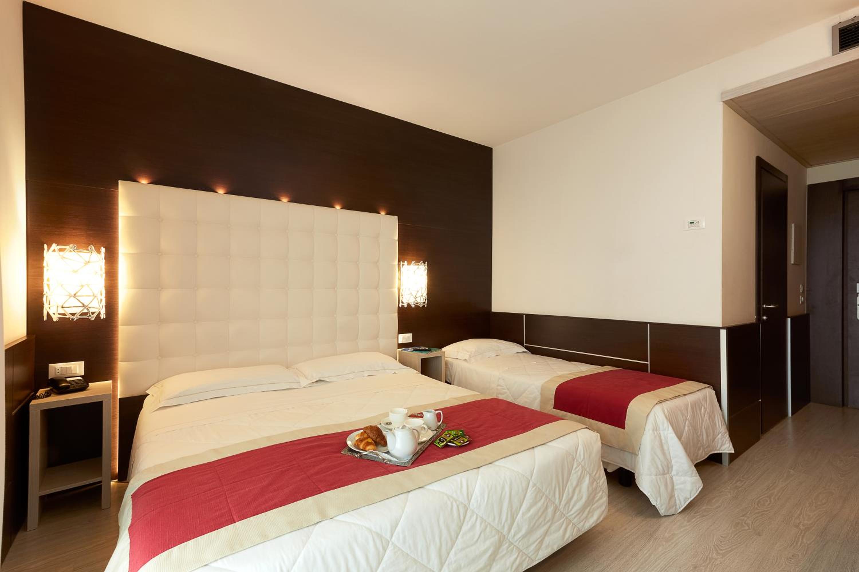 Triple Room - Photo 2