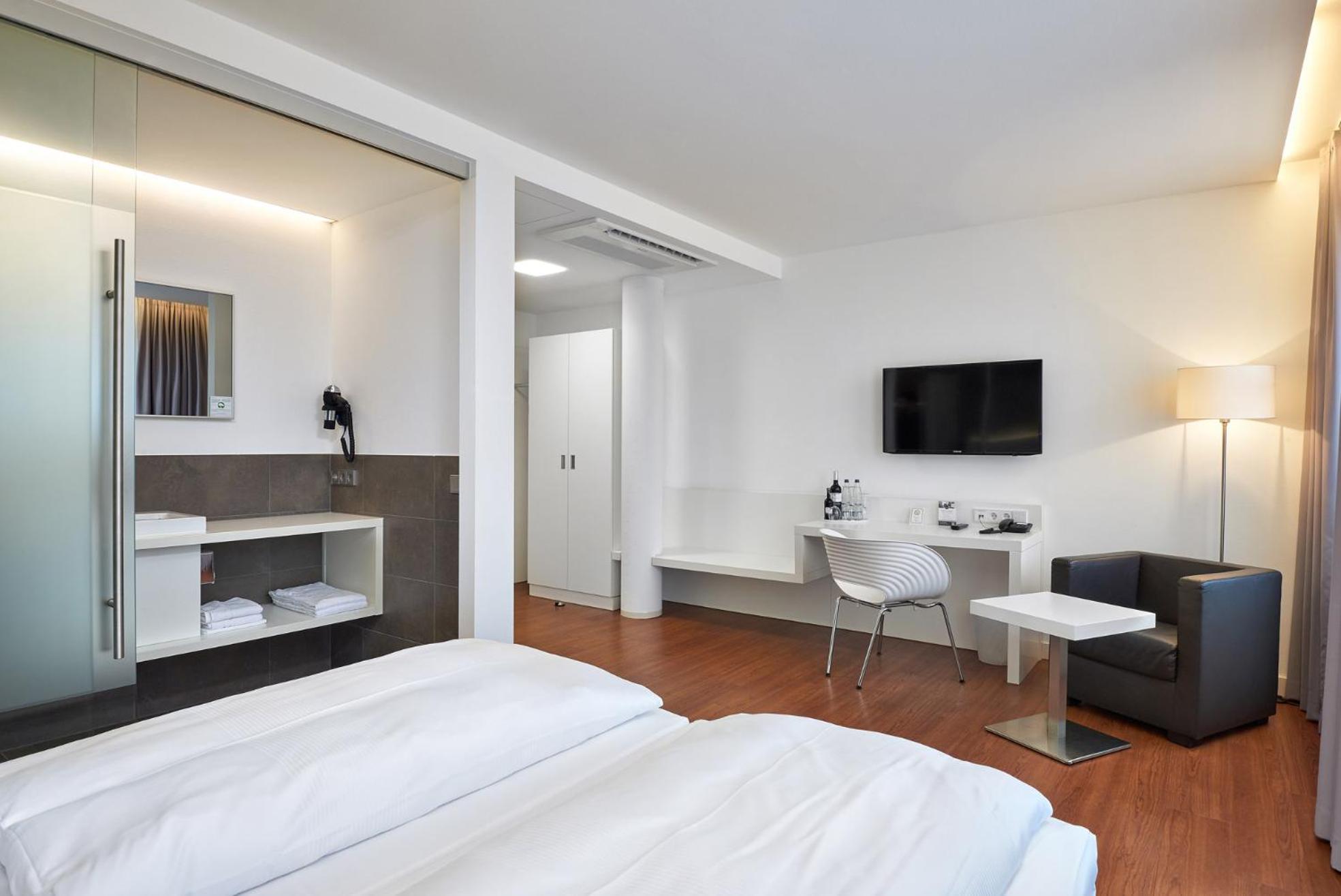 Double Room - Photo 4