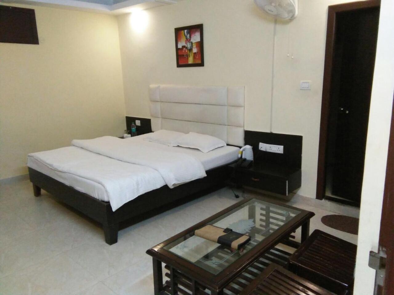 Standard Double Room photo 3