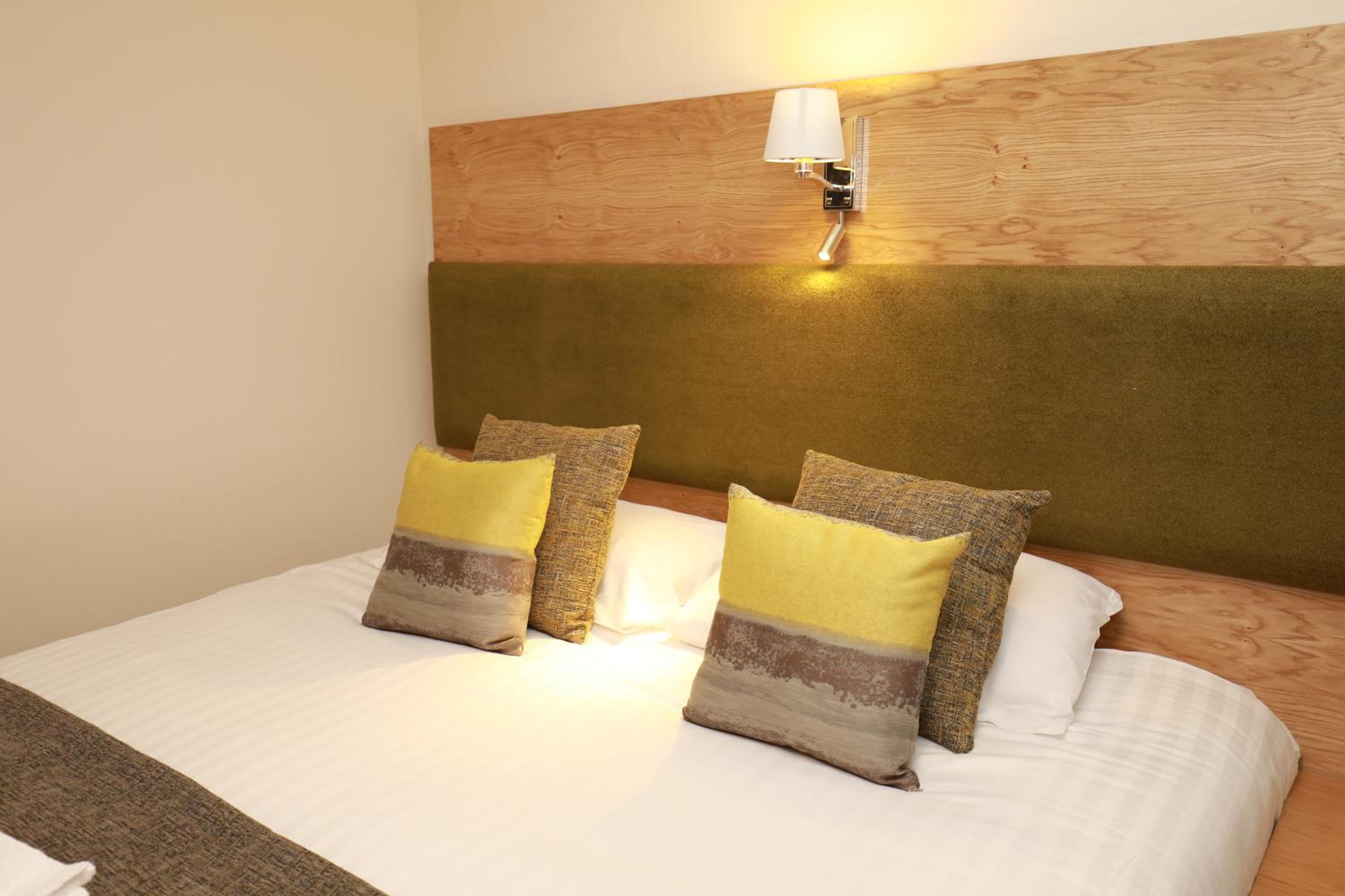 Double or Twin Room - Photo 1