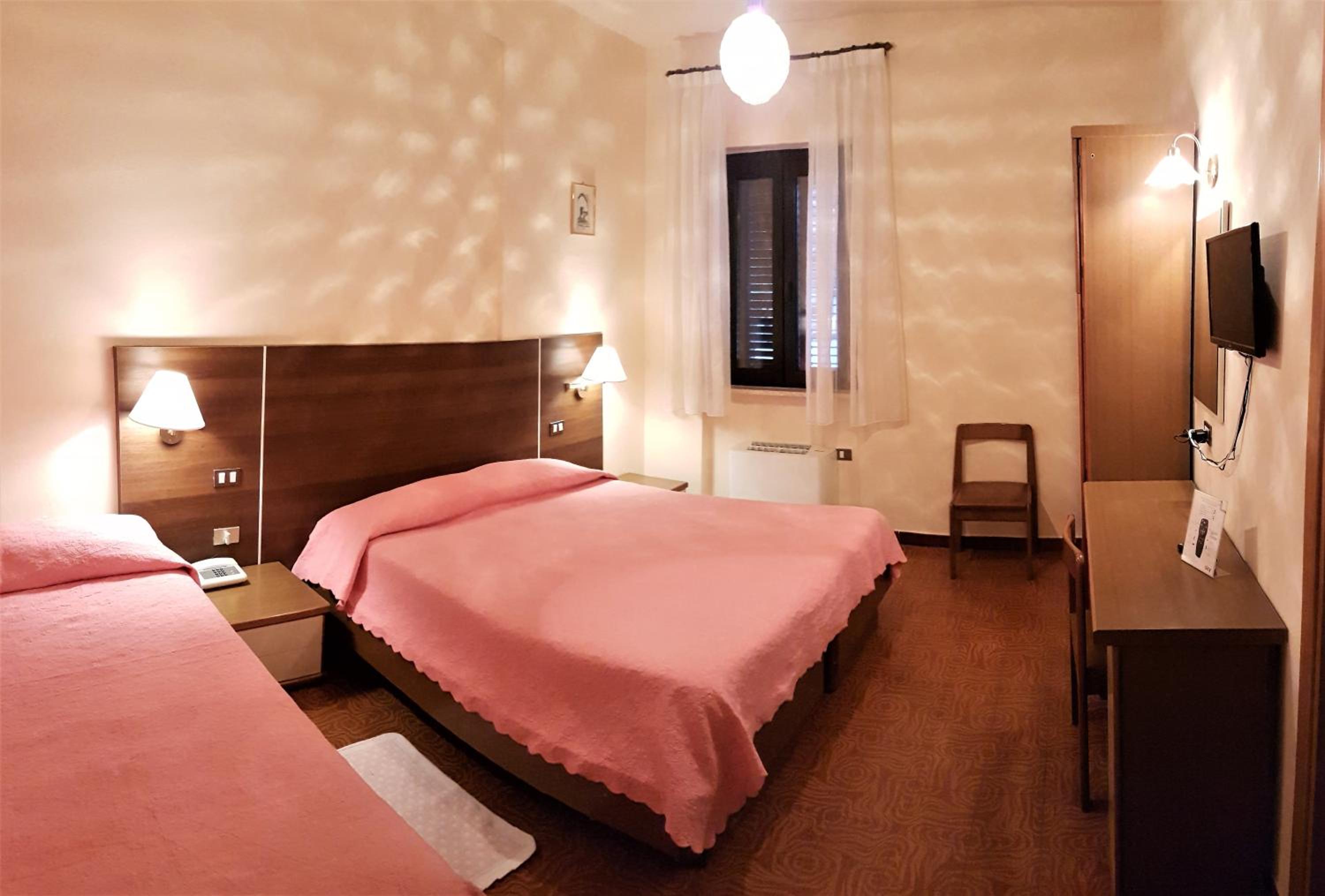 Triple Room photo 2