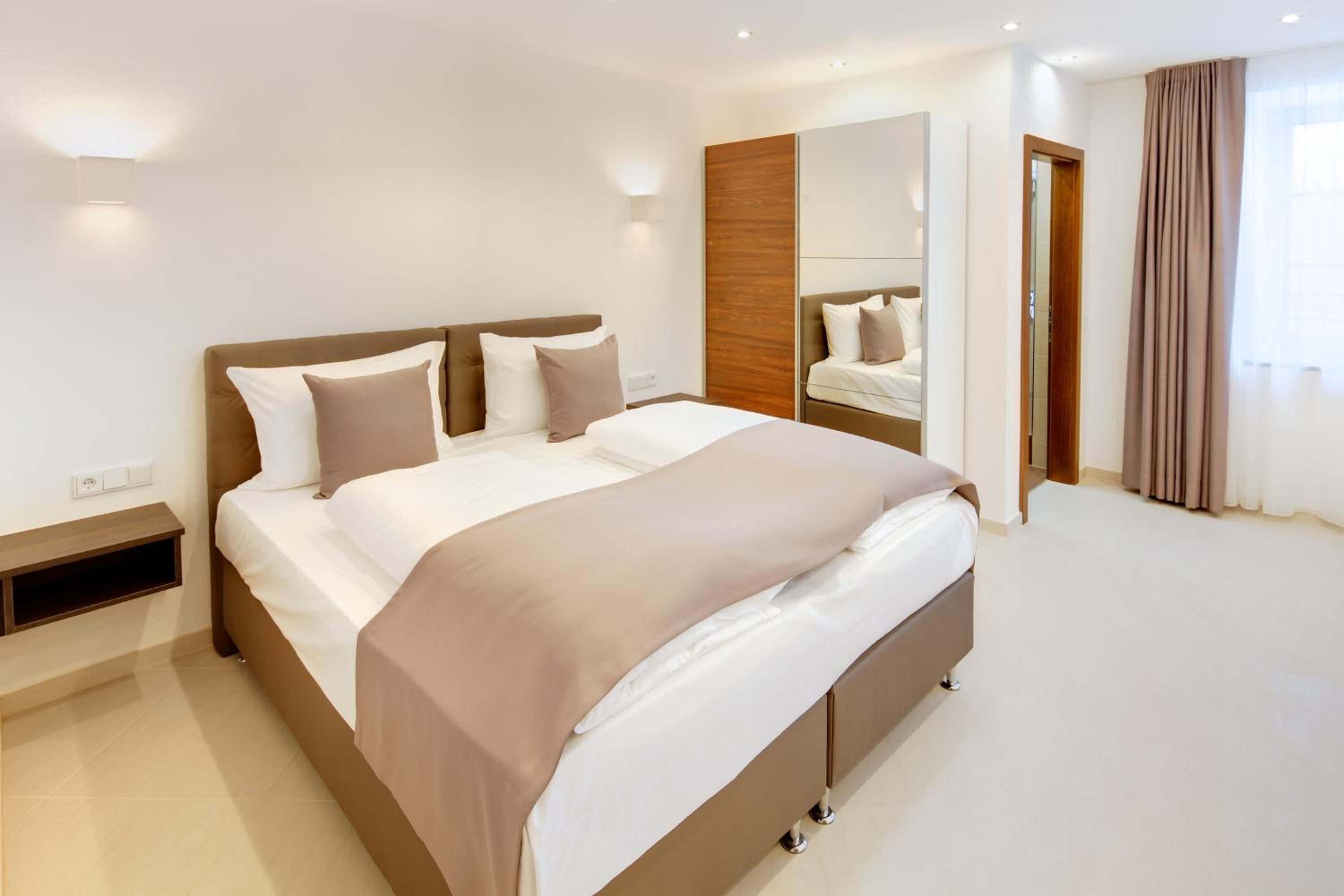 Double Room - Photo 6