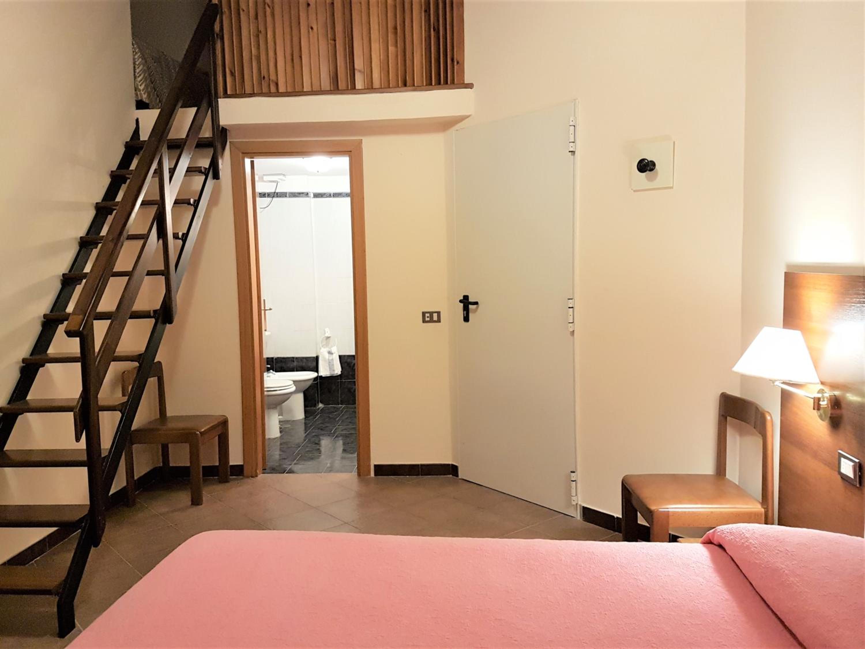 Duplex Quadruple Room
