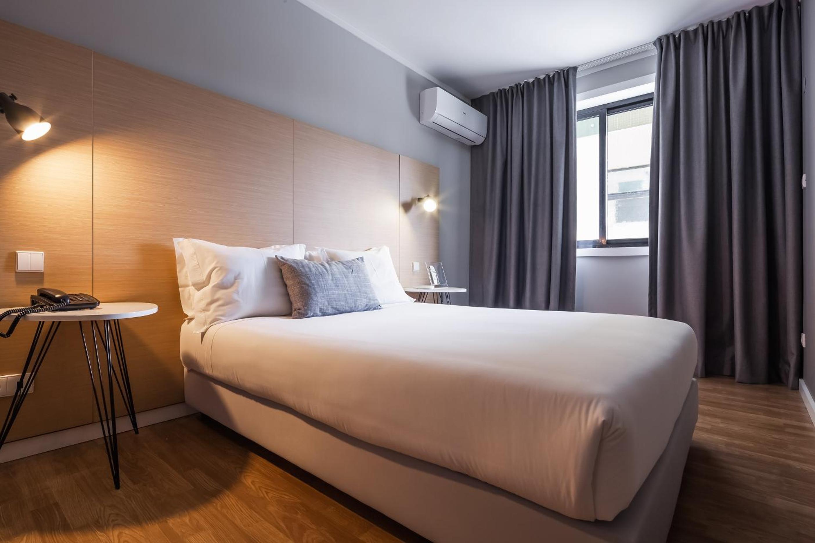 Double or Twin Room - Photo 3