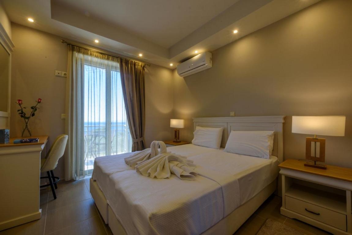 Villa Estia Two Bedroom with Sea View
