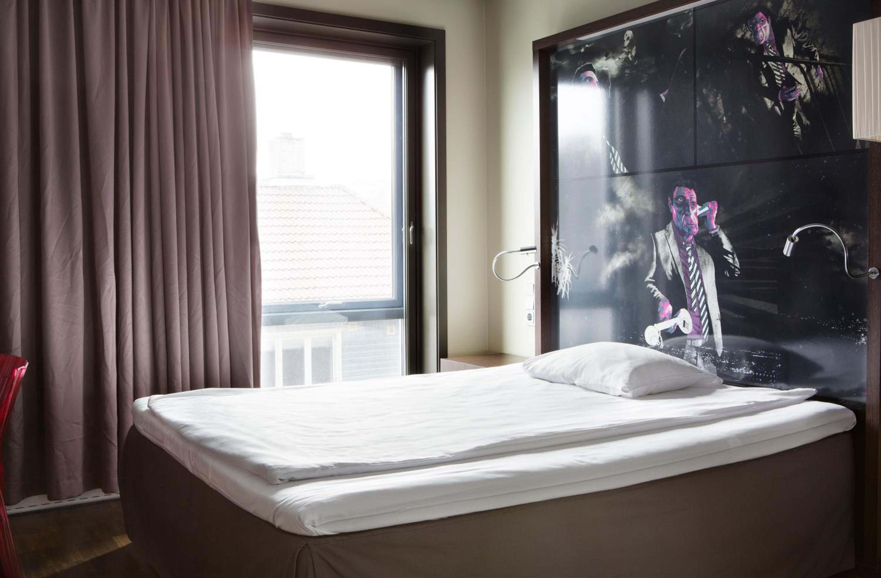 Standard Double or Twin Room - Photo 4