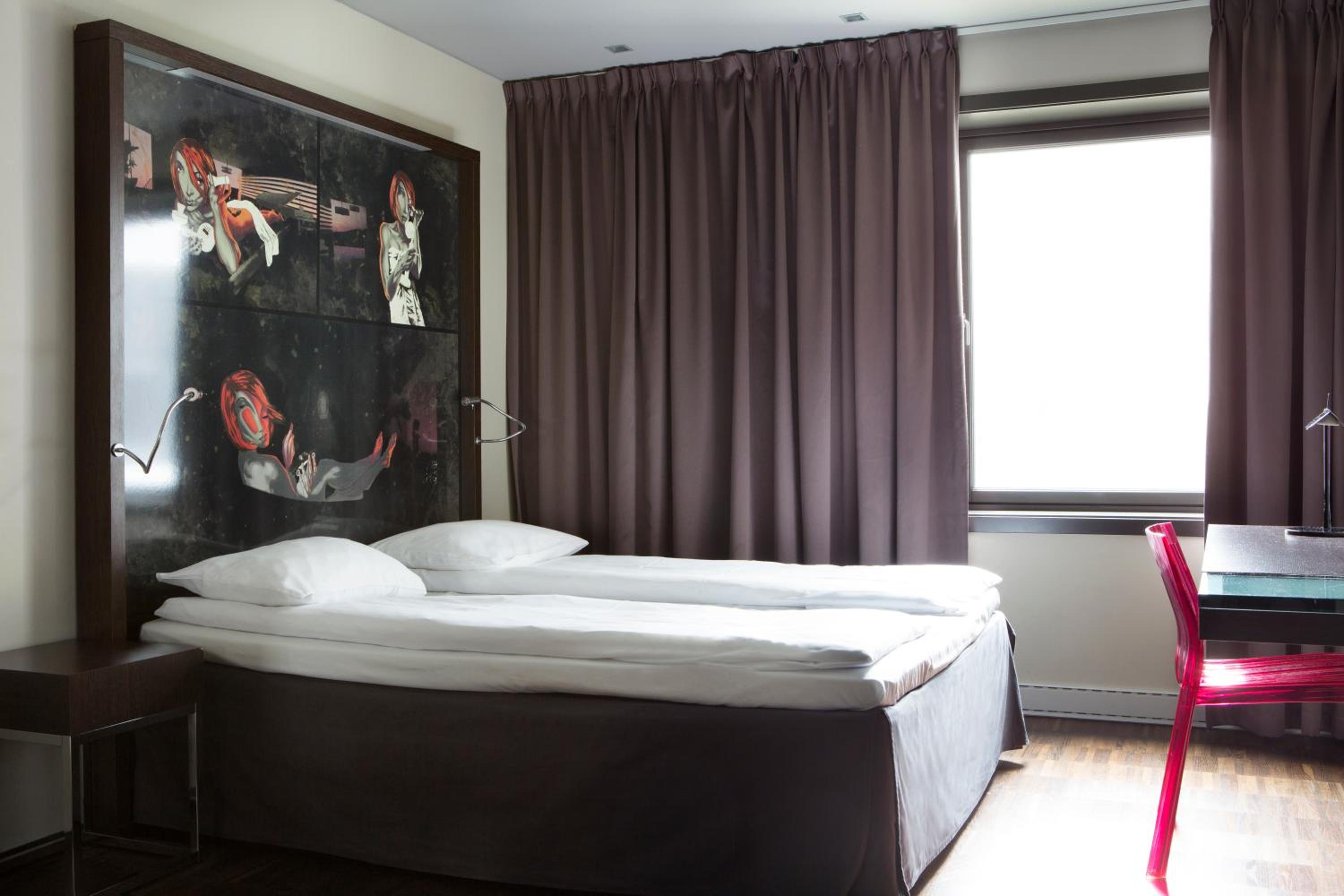 Standard Twin Room - Photo 1