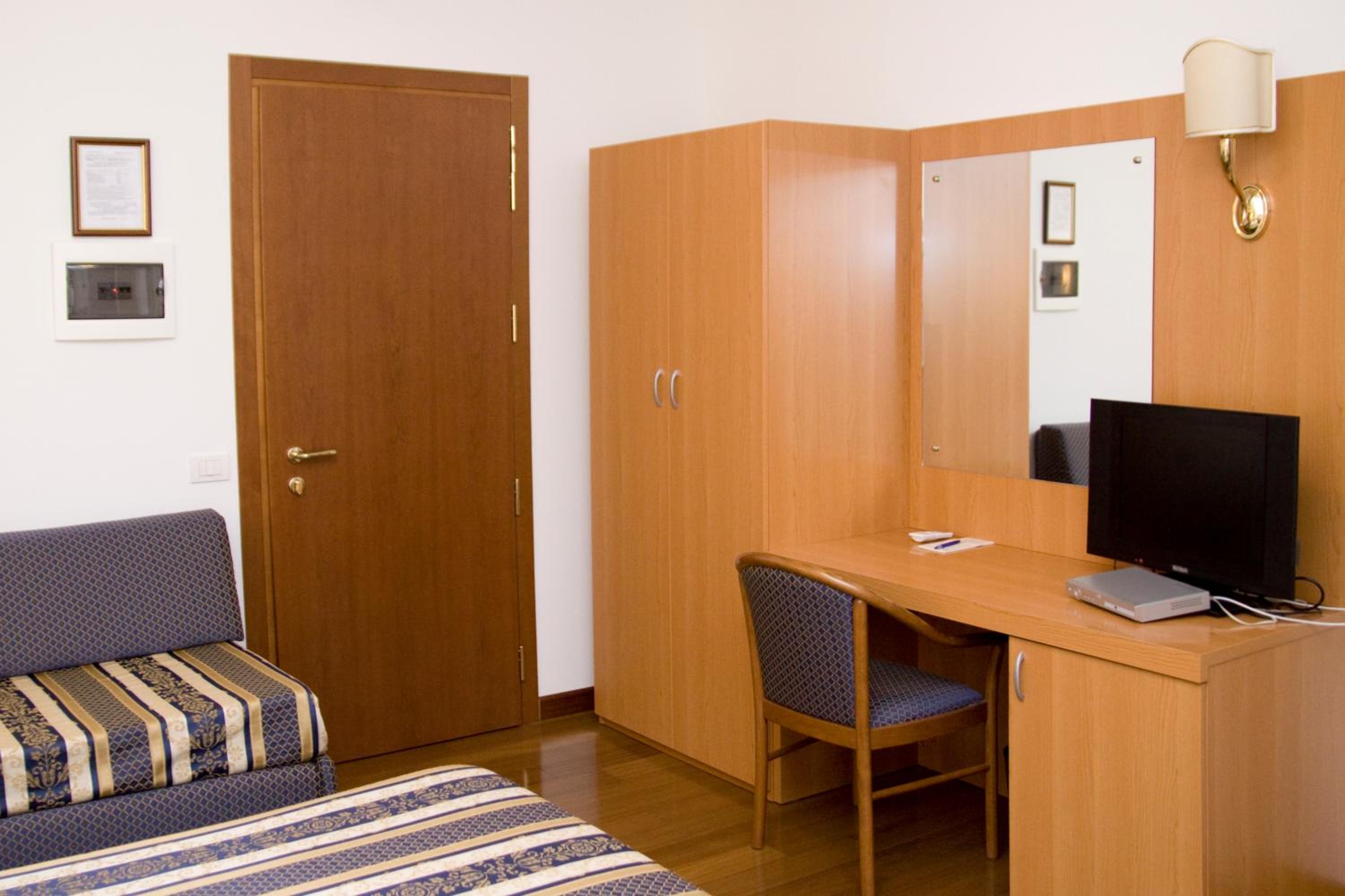 Superior Double Room - Photo 3