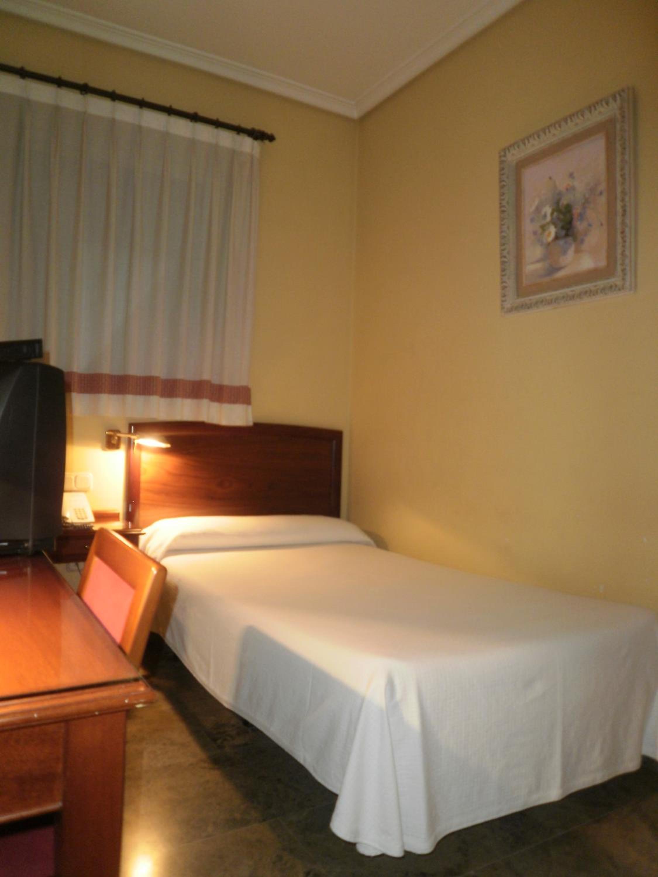 Single Room photo 2