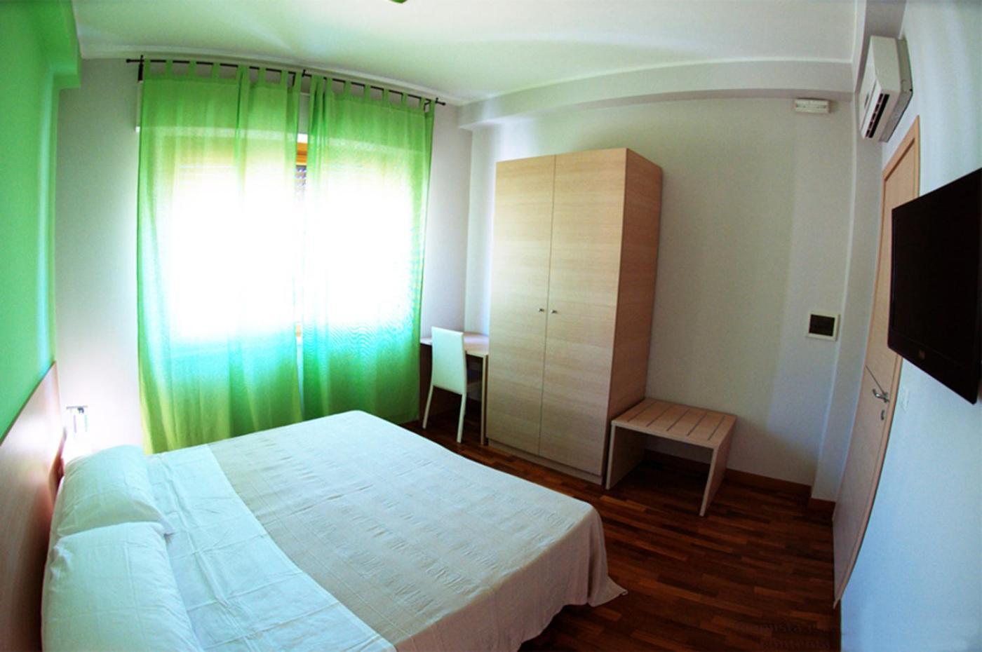 Double or Twin Room with Private External Bathroom photo 1