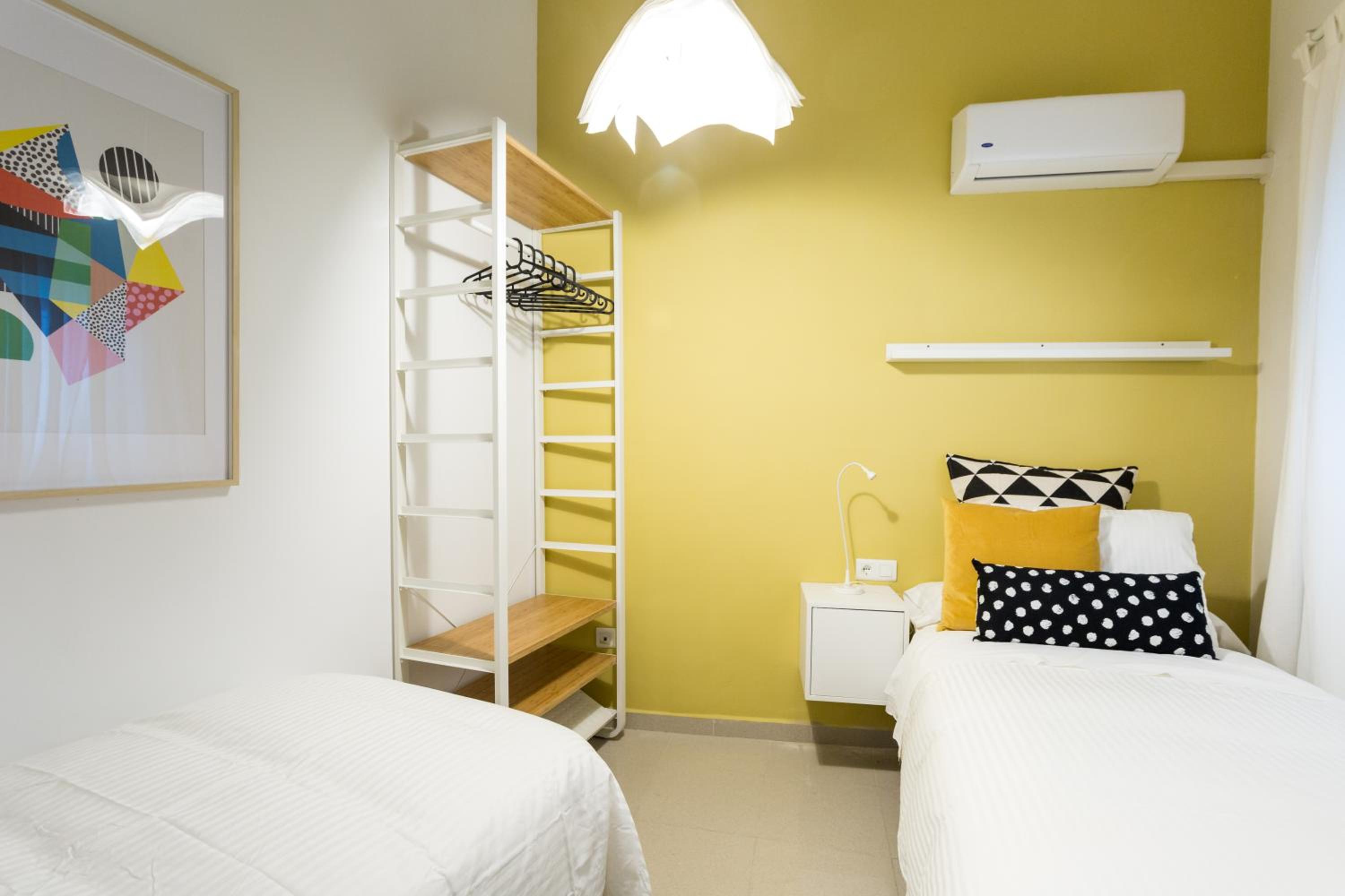 Apartment - Photo 4
